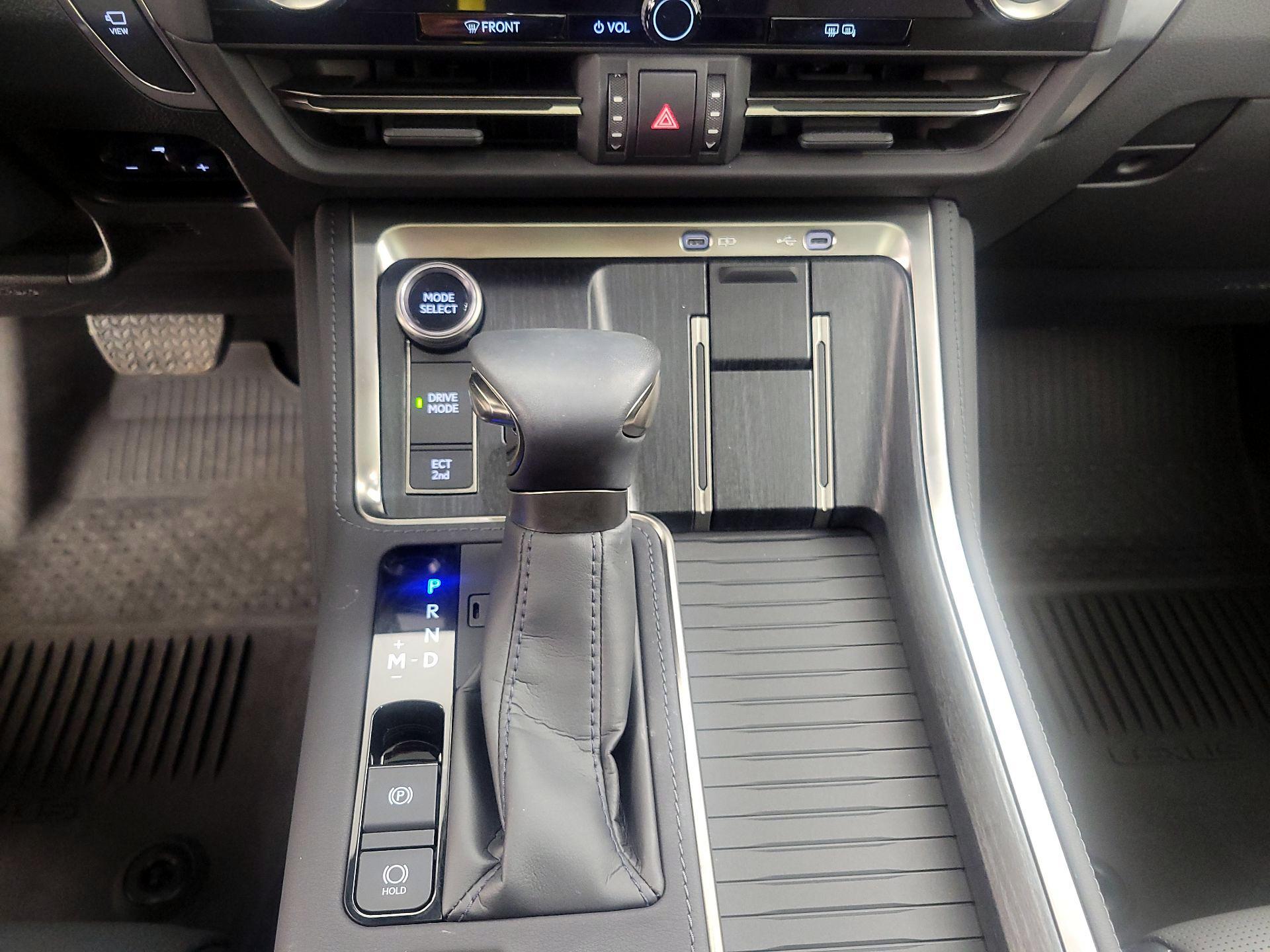 Thumbnail: 2025 Lexus GX - 18