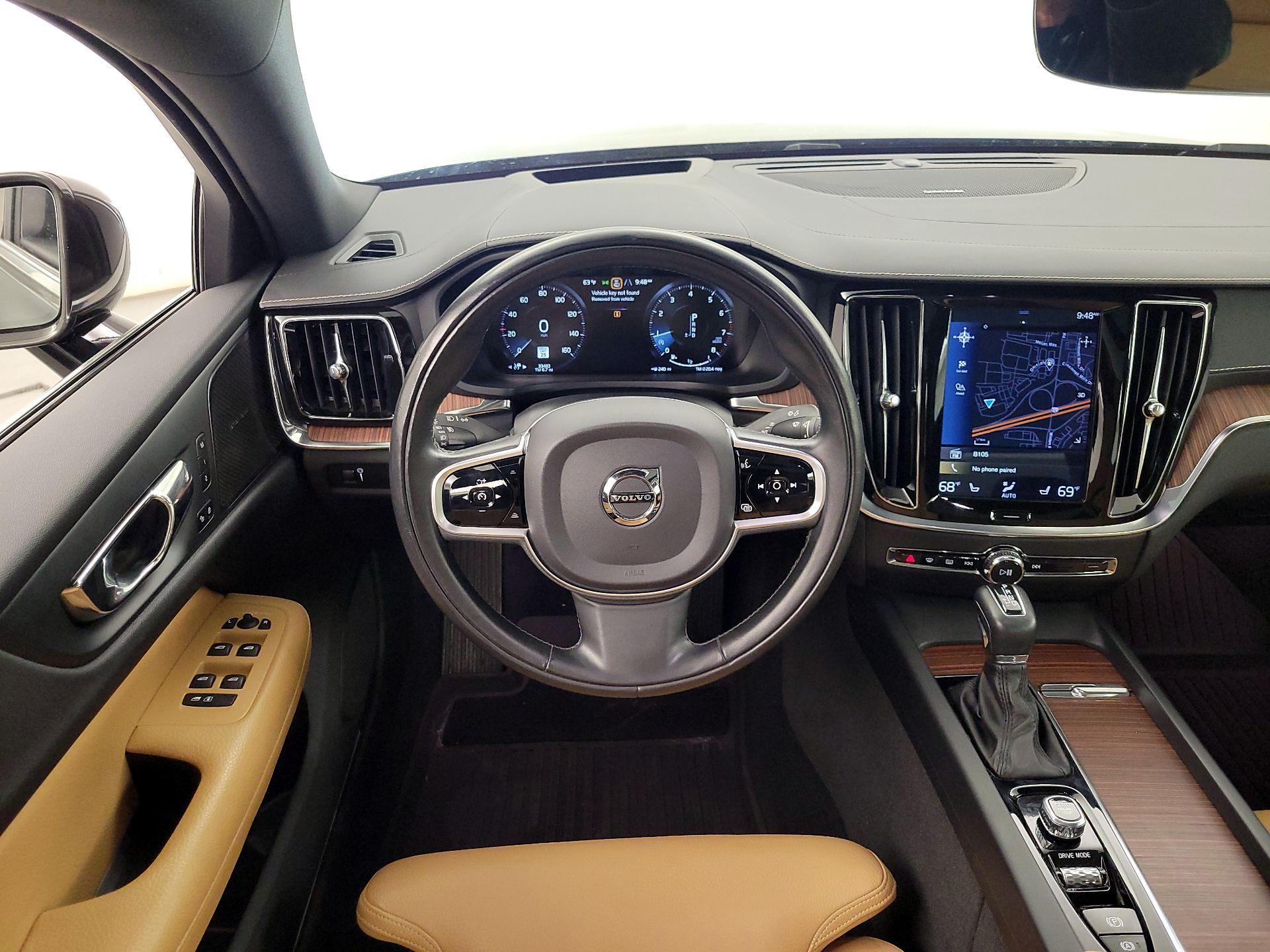 Thumbnail: 2019 Volvo S60 - 10