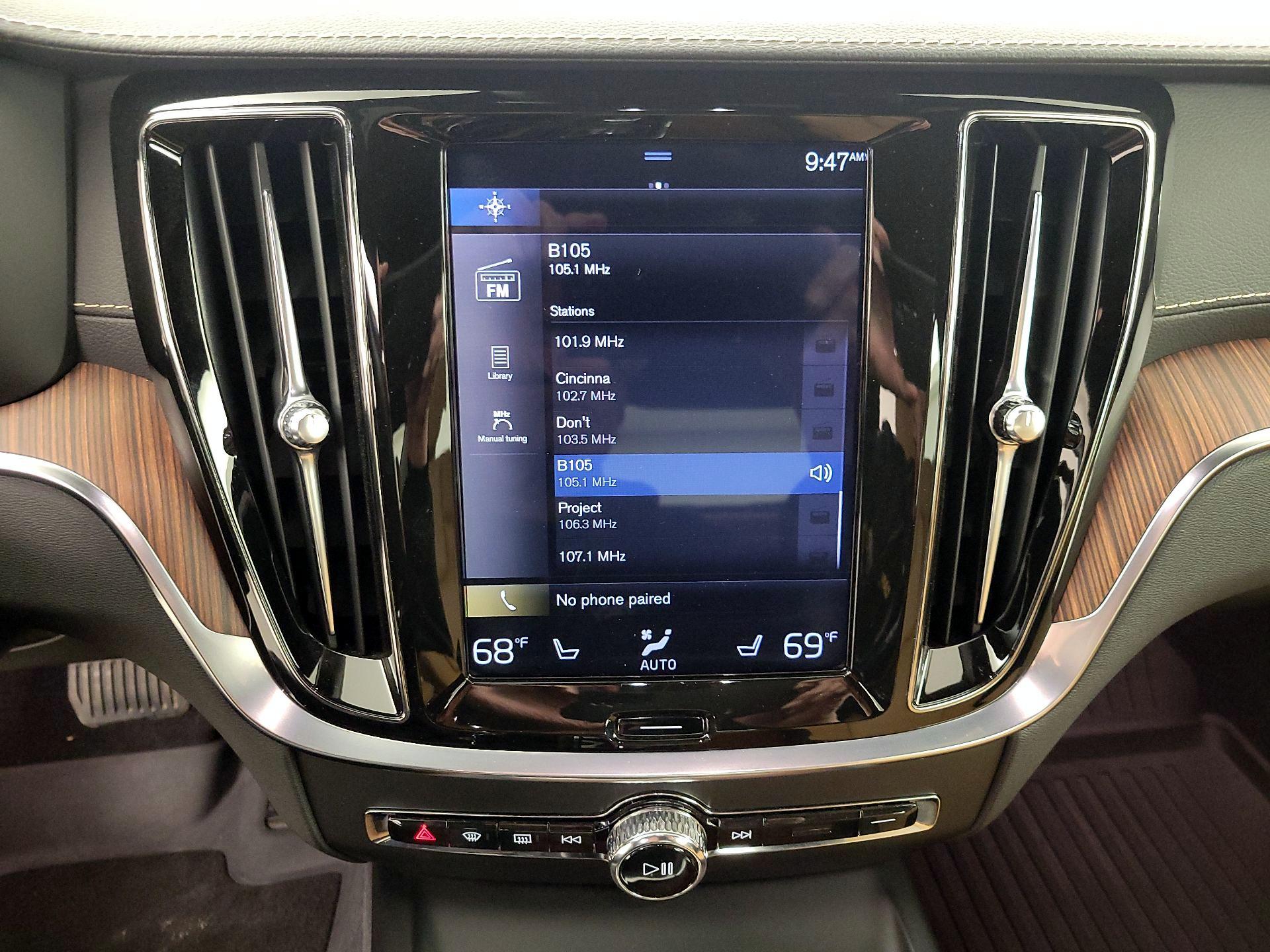 Thumbnail: 2019 Volvo S60 - 16