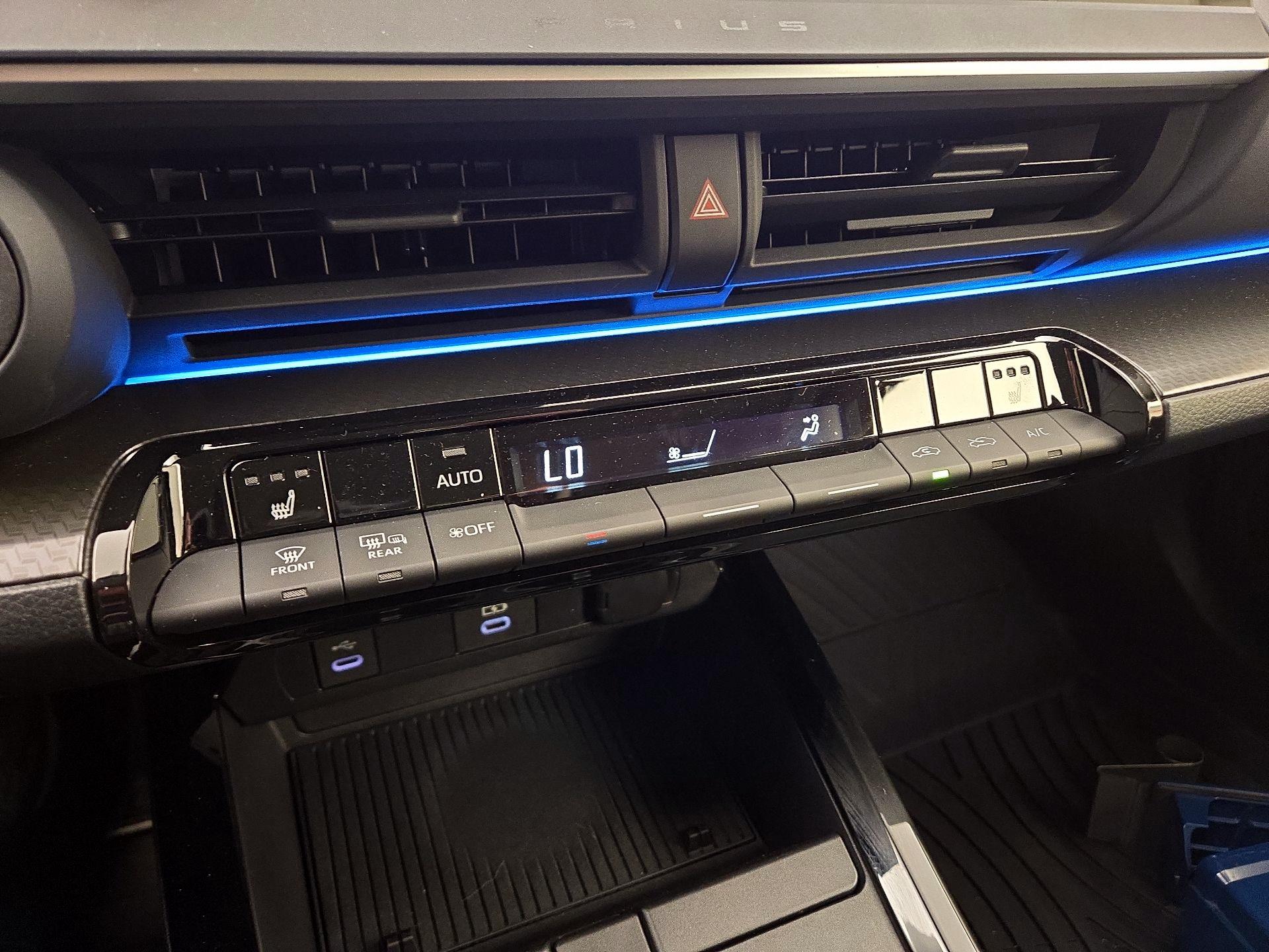 Thumbnail: 2025 Toyota Prius - 16