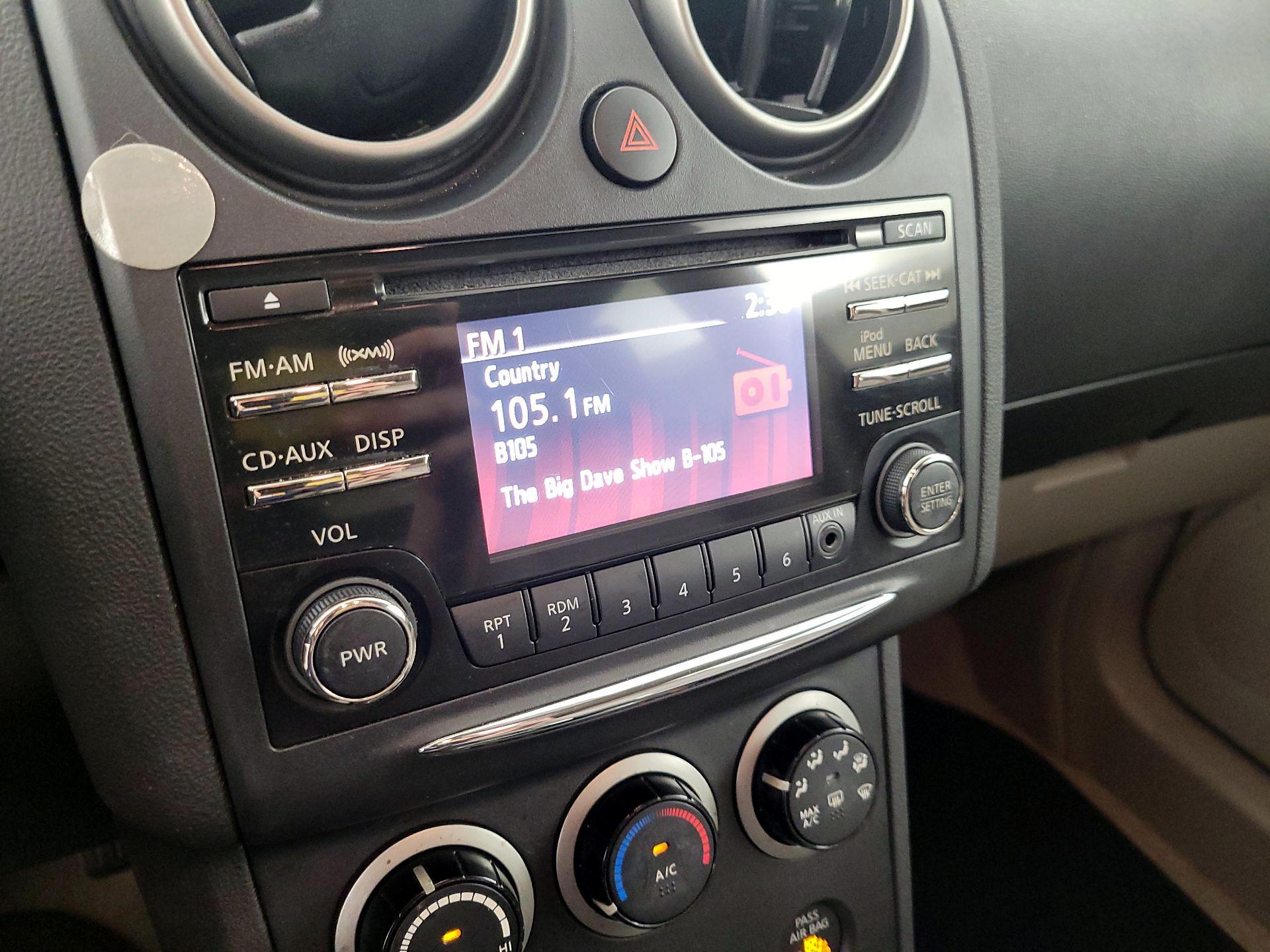 Thumbnail: 2015 Nissan Rogue - 15