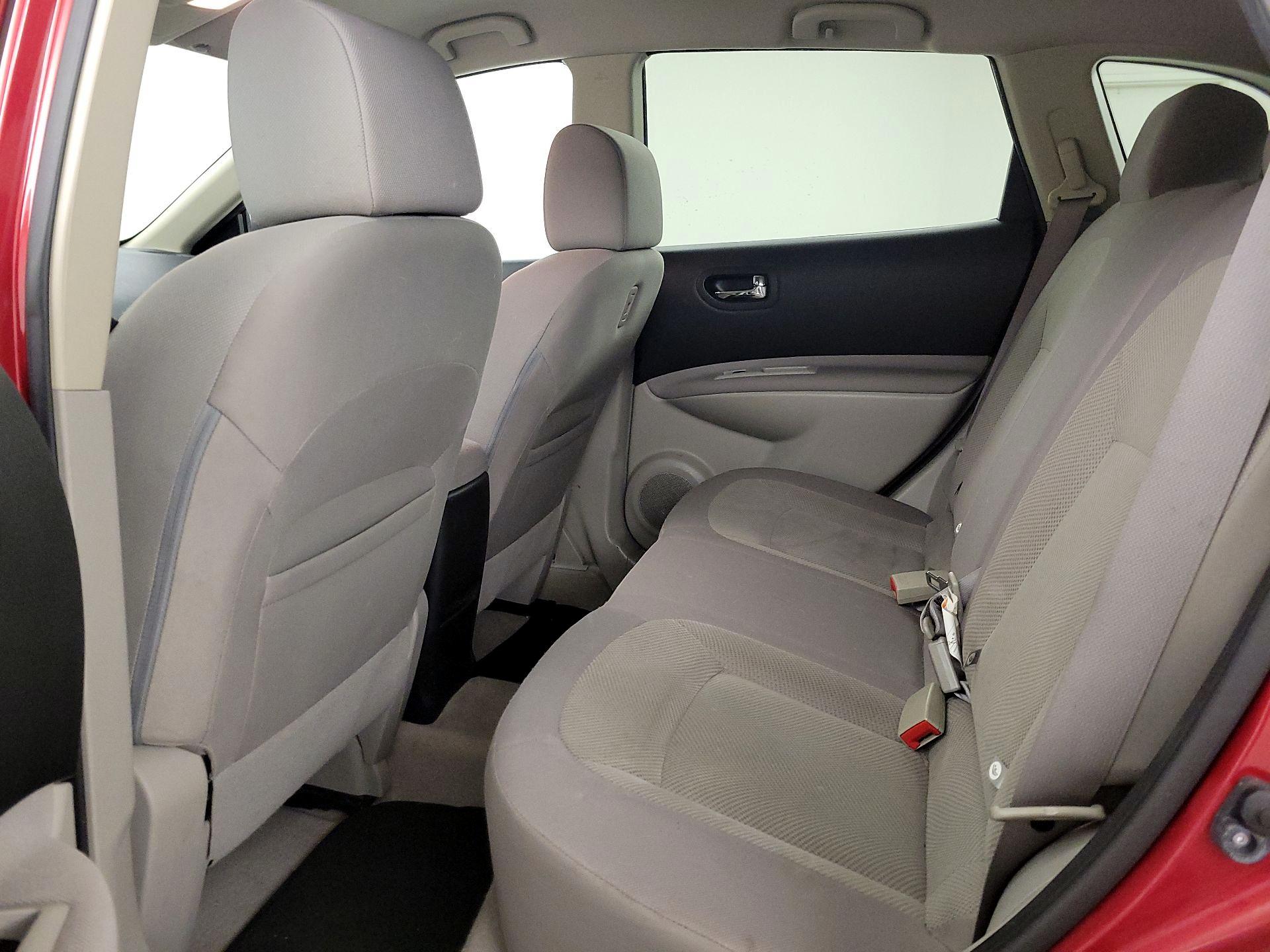 Thumbnail: 2015 Nissan Rogue - 18