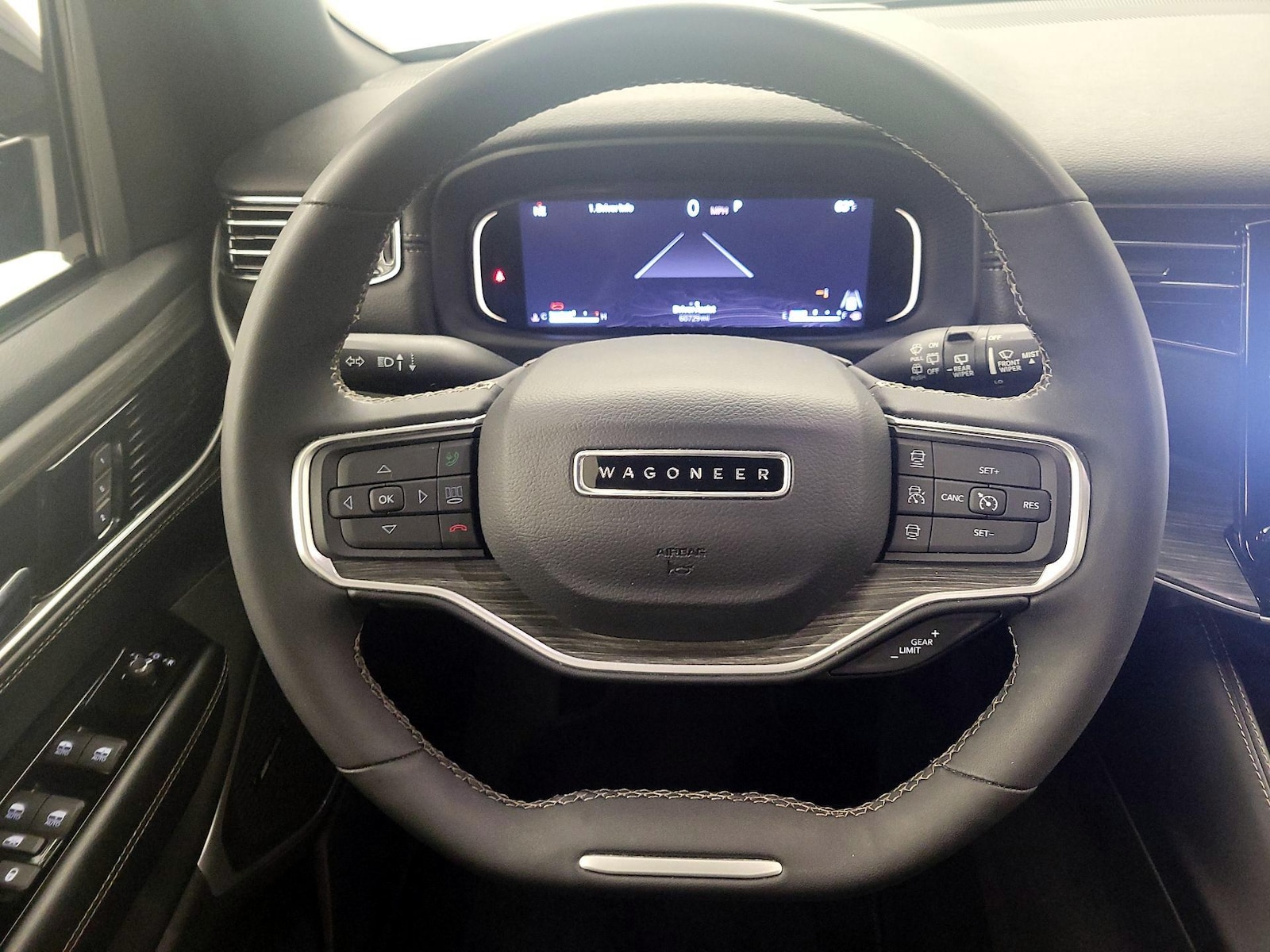 2023 Jeep Wagoneer Series III - Photo 11