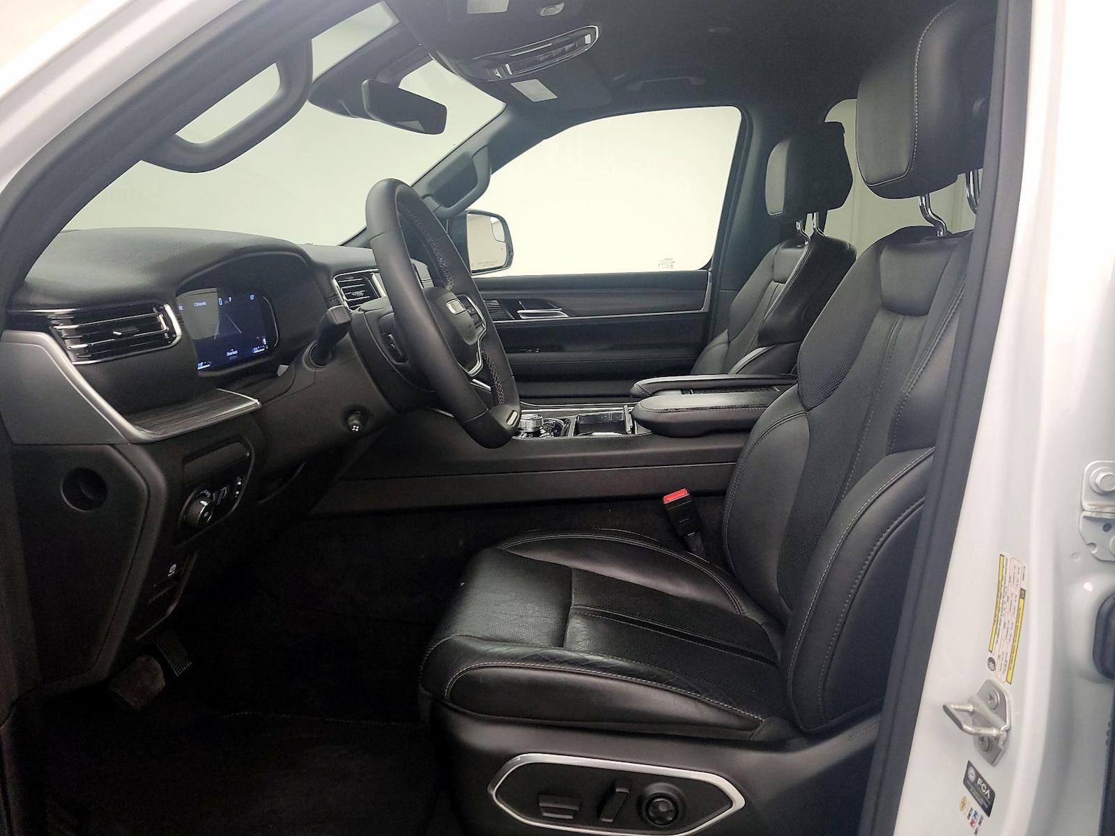 2023 Jeep Wagoneer Series III - Photo 12