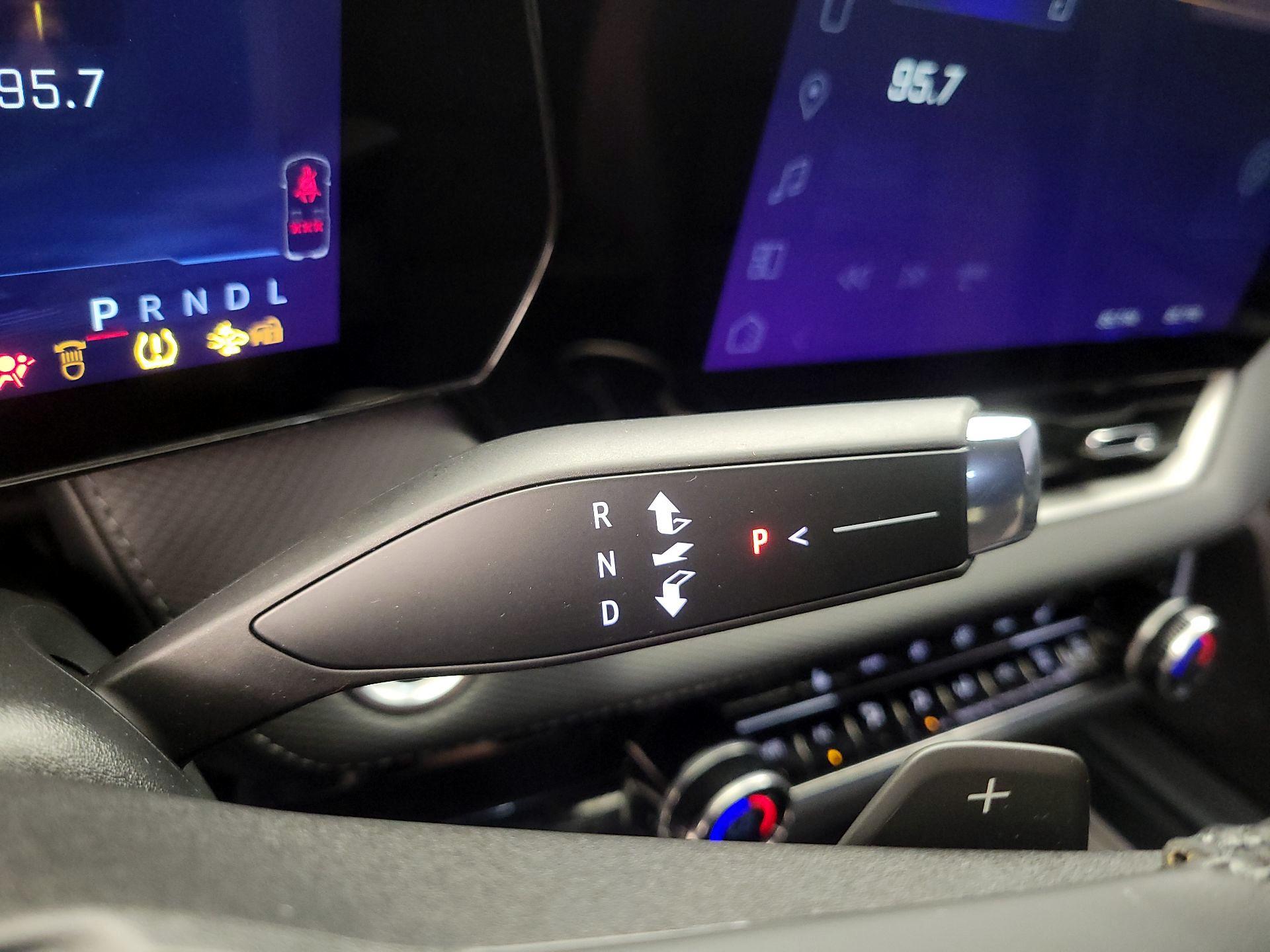 Thumbnail: 2025 Chevrolet Equinox - 18