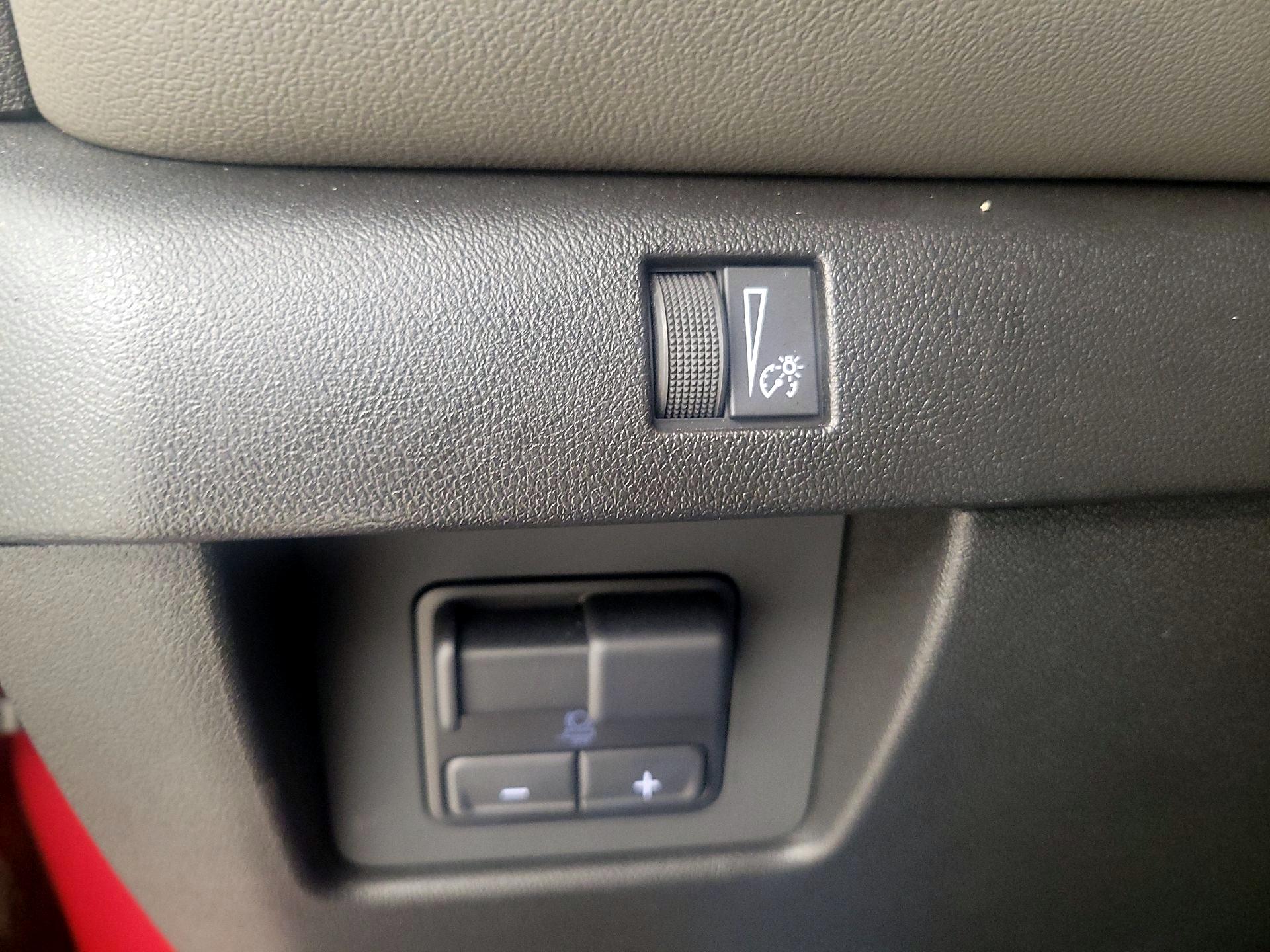 Thumbnail: 2025 Chevrolet Colorado - 13