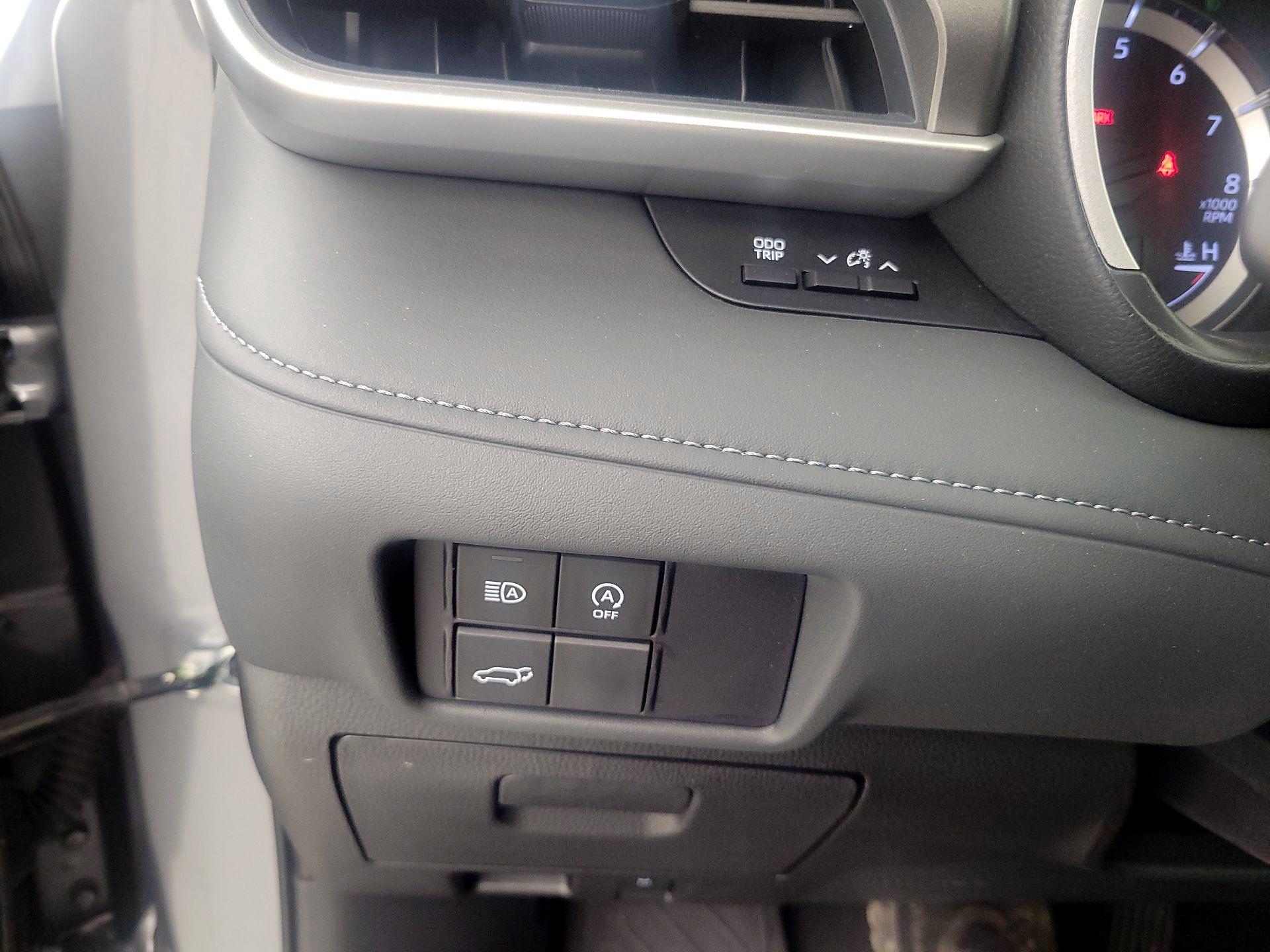 Thumbnail: 2025 Toyota Highlander - 13