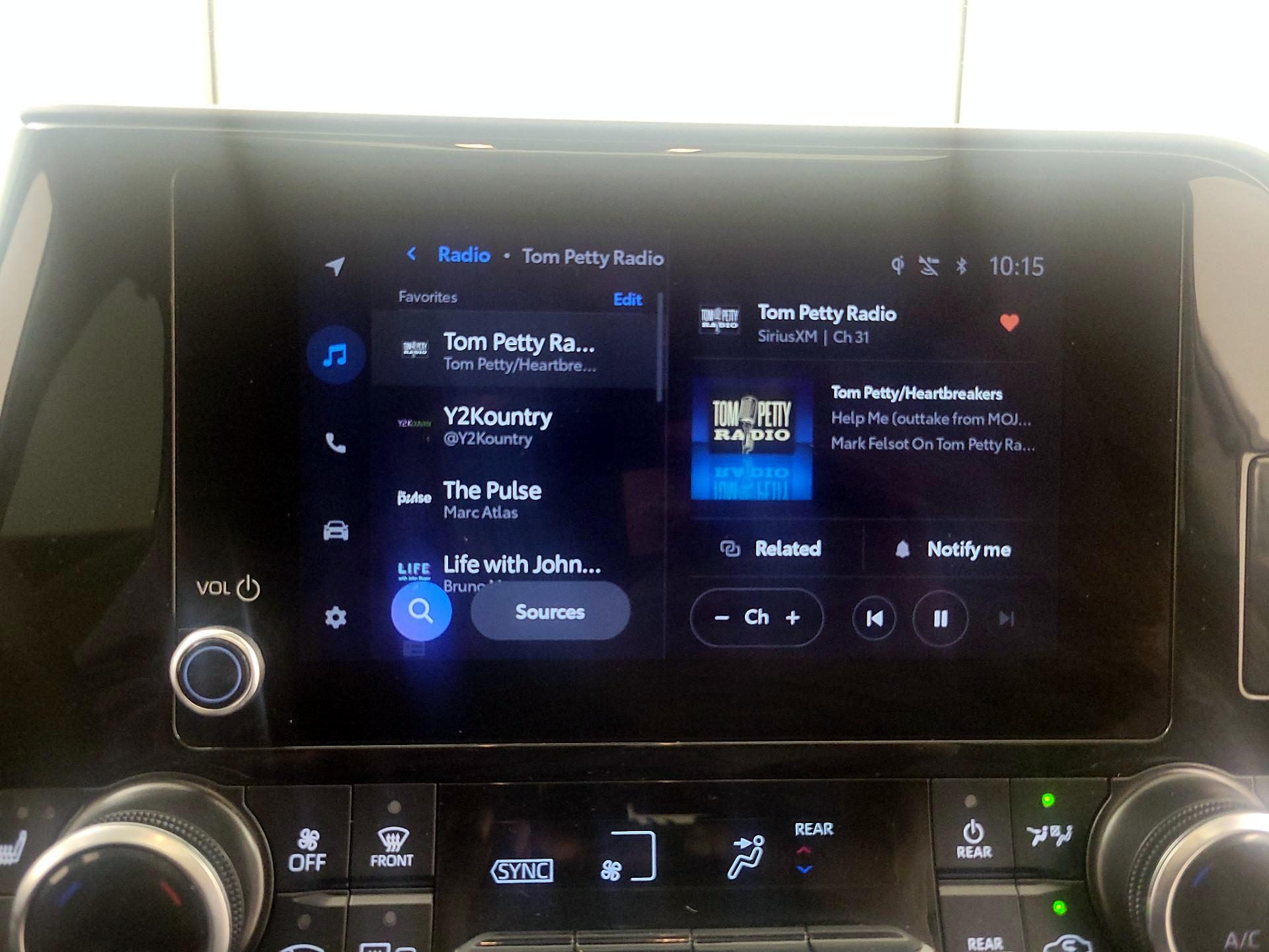 Thumbnail: 2025 Toyota Highlander - 15