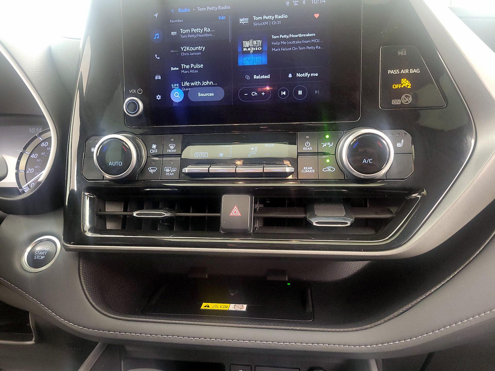 Thumbnail: 2025 Toyota Highlander - 16