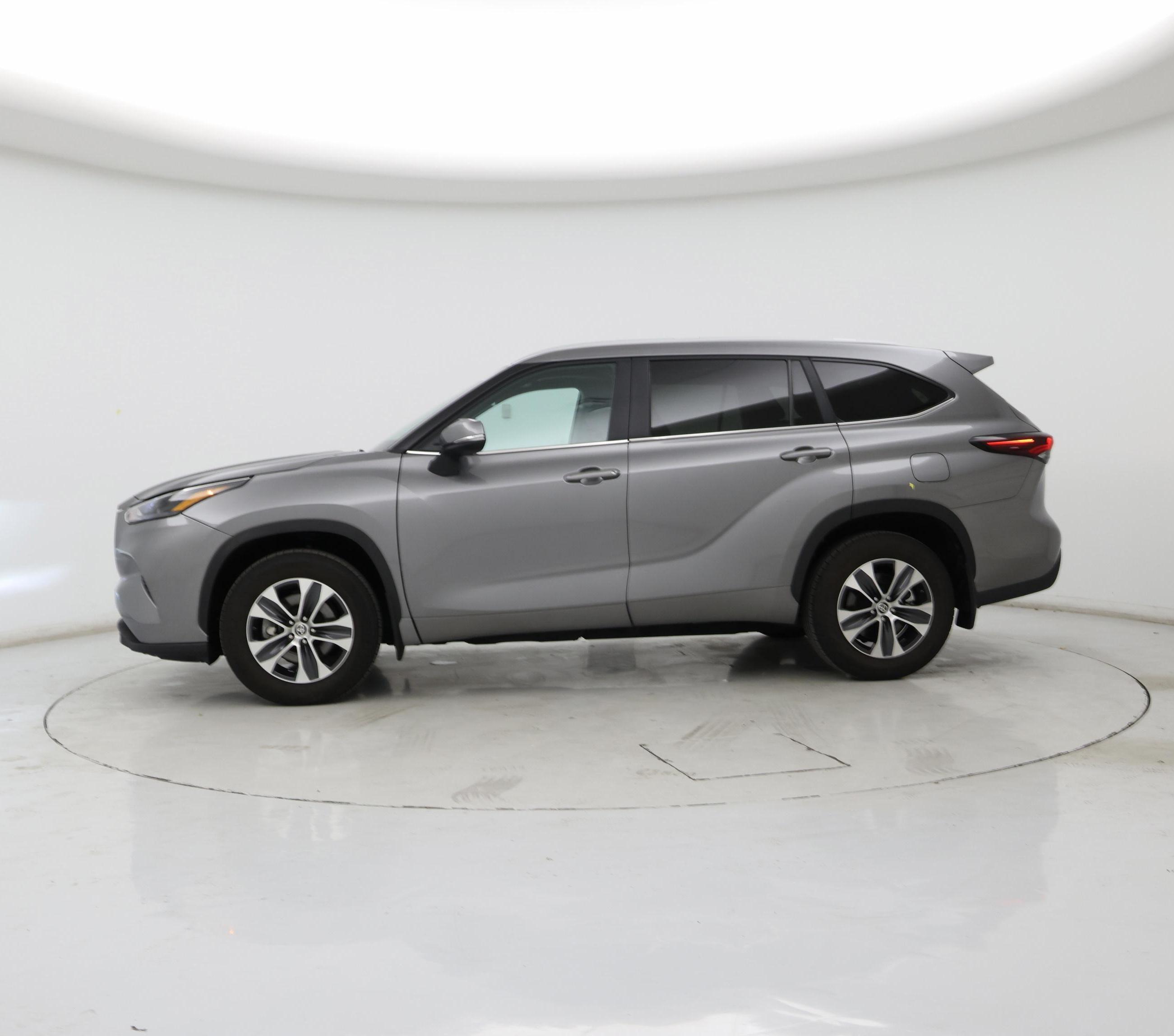 Thumbnail: 2025 Toyota Highlander - 3