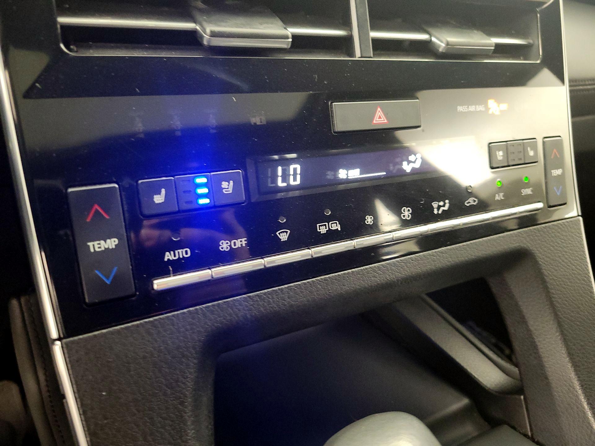 Thumbnail: 2019 Toyota Avalon - 17