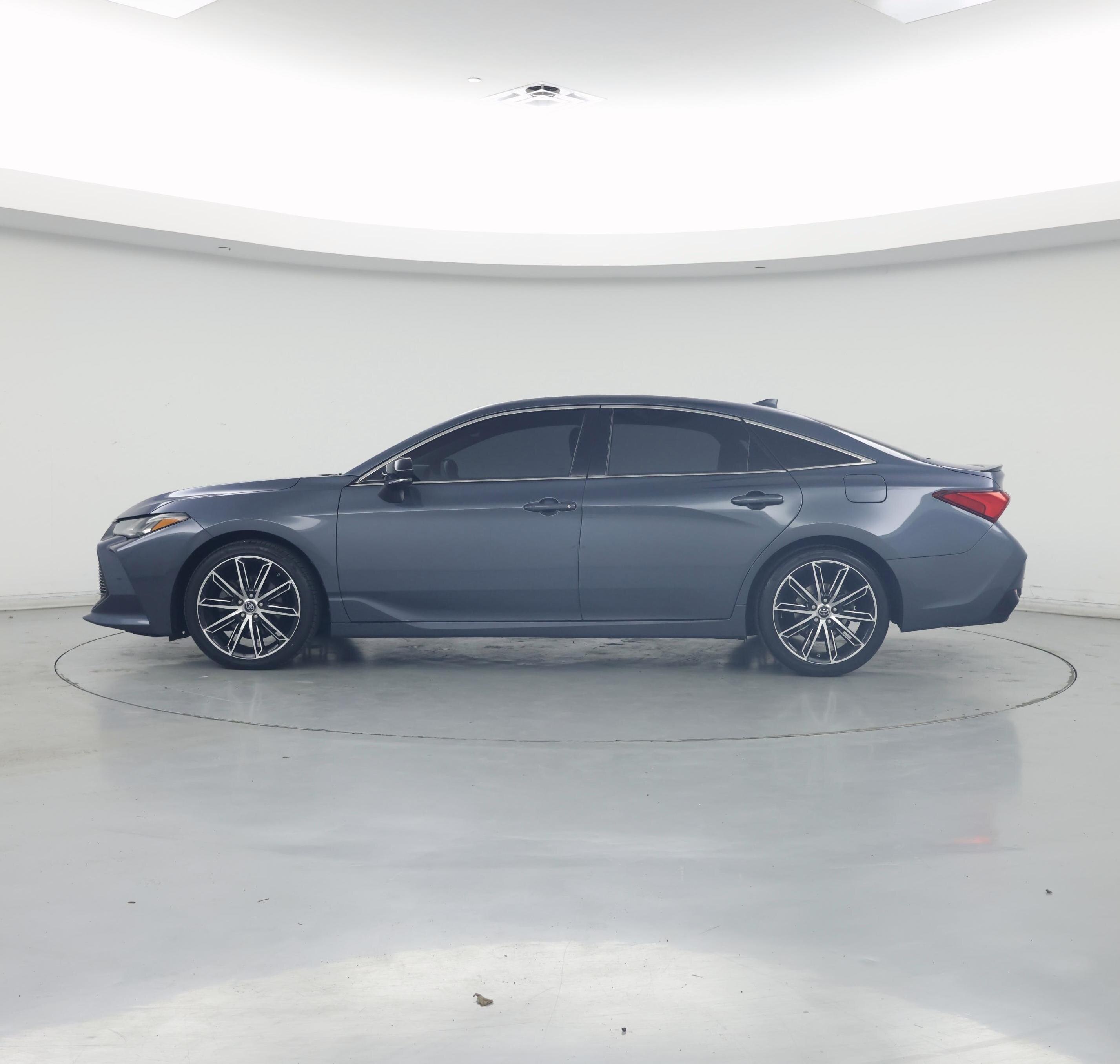 Thumbnail: 2019 Toyota Avalon - 3