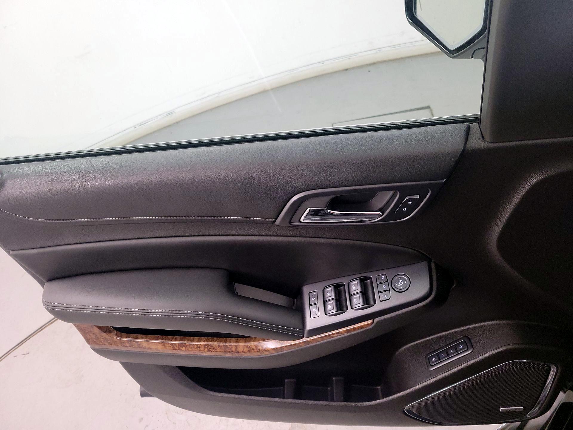 Thumbnail: 2015 Chevrolet Tahoe - 12