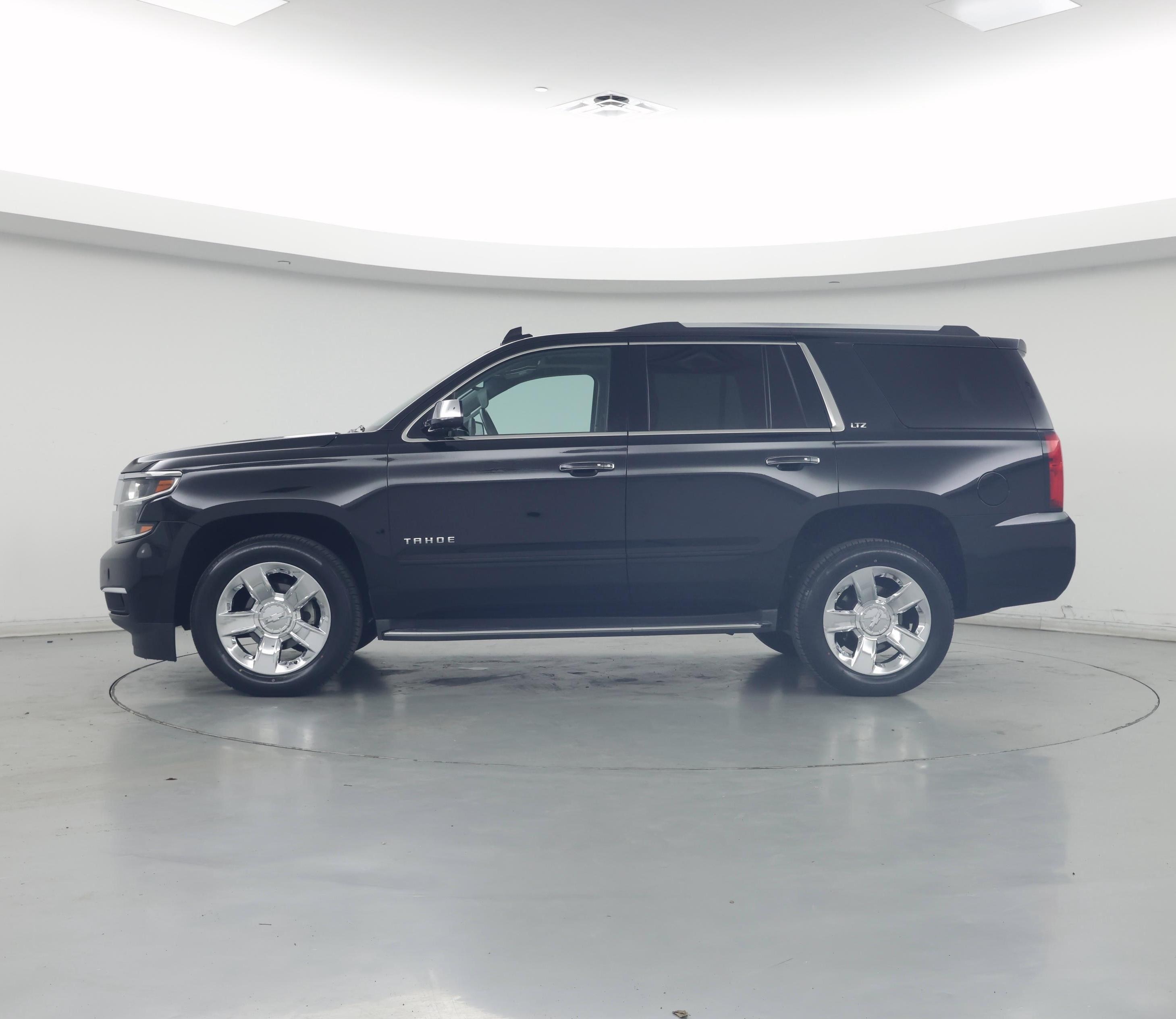 Thumbnail: 2015 Chevrolet Tahoe - 3