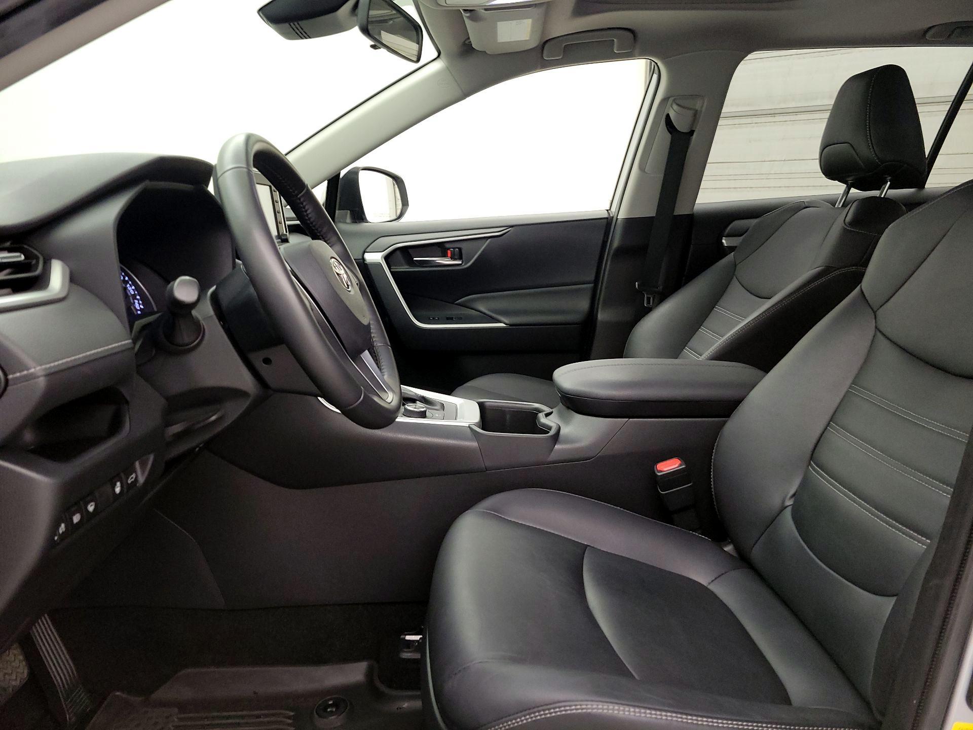 Thumbnail: 2022 Toyota RAV4 - 11