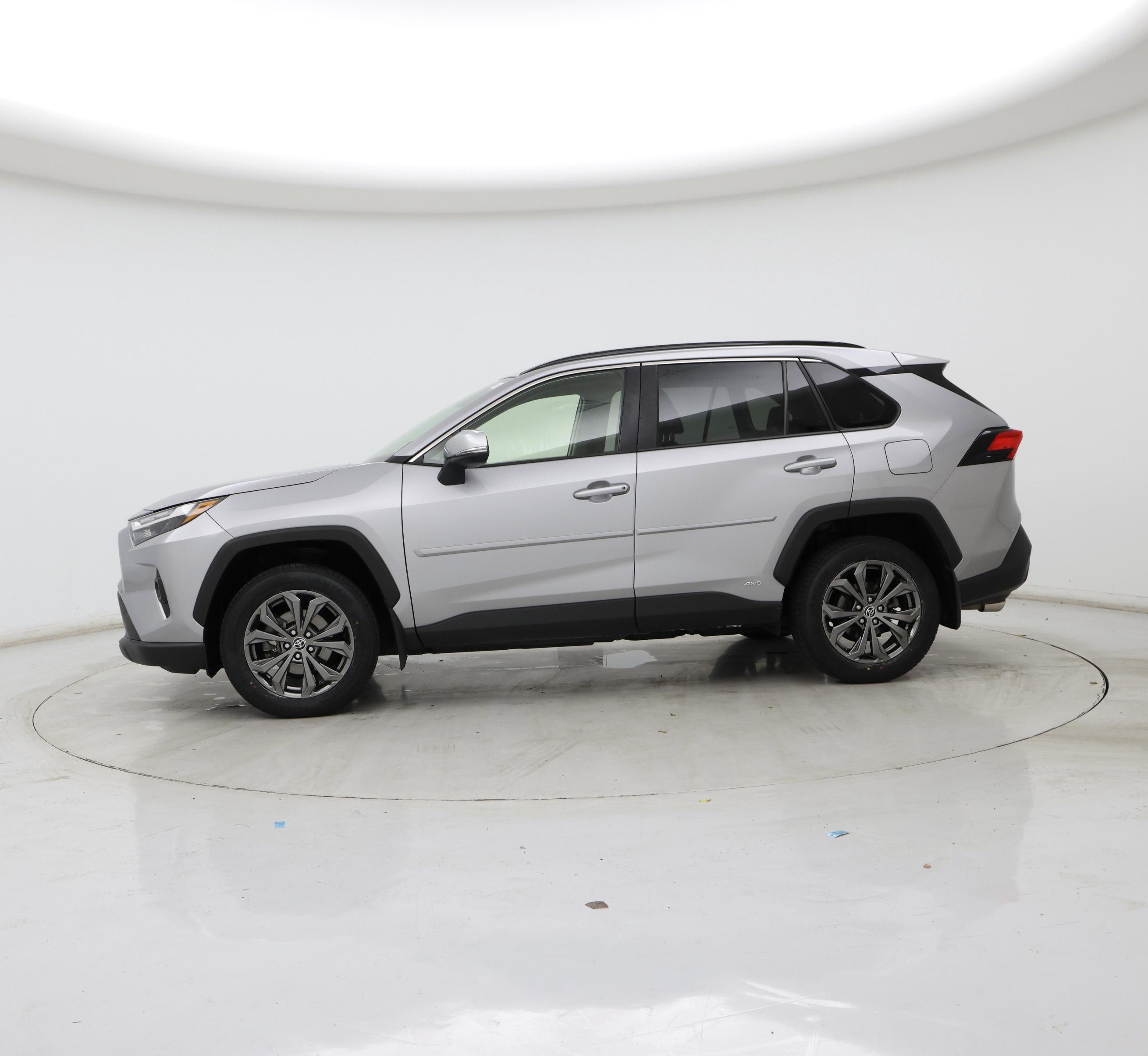 Thumbnail: 2022 Toyota RAV4 - 3