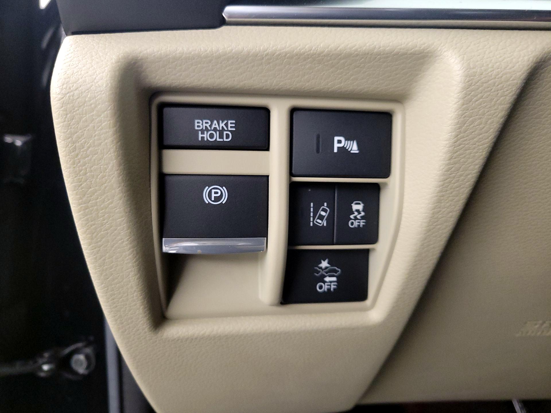 Thumbnail: 2019 Acura MDX - 13