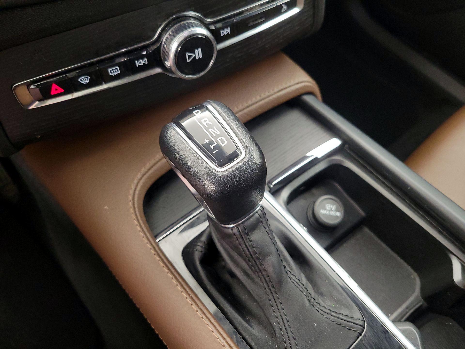 Thumbnail: 2020 Volvo XC90 - 18