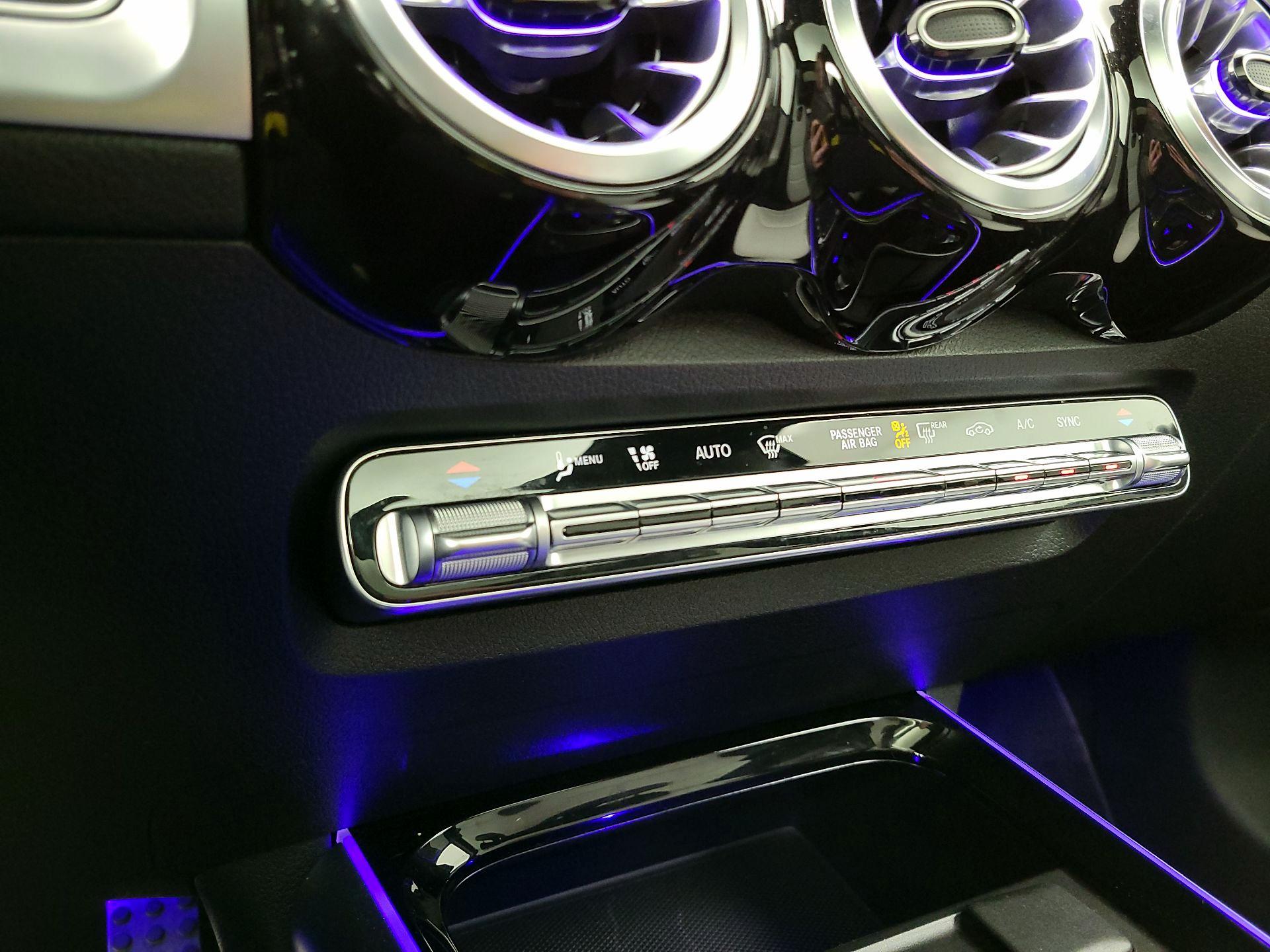 Thumbnail: 2022 Mercedes-Benz GLB - 17