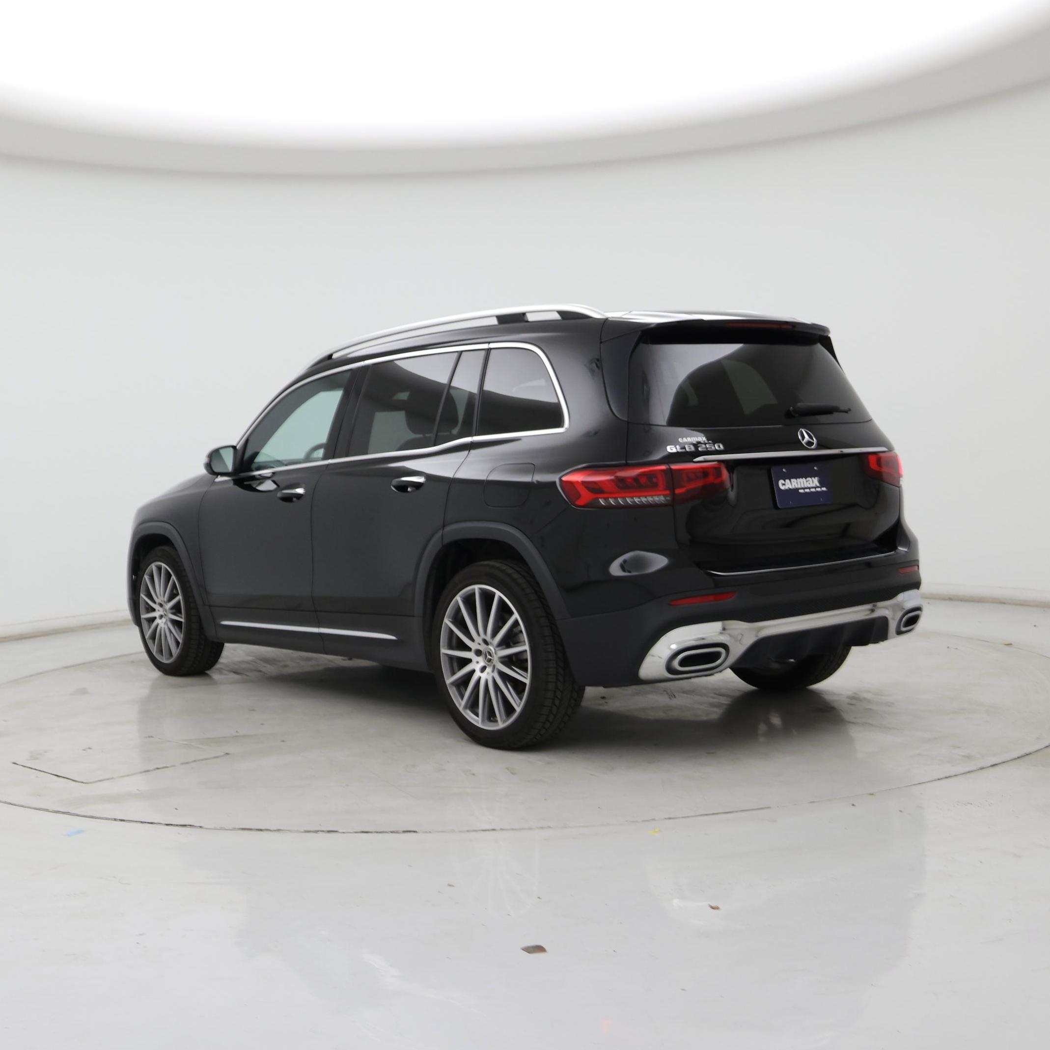 Thumbnail: 2022 Mercedes-Benz GLB - 2