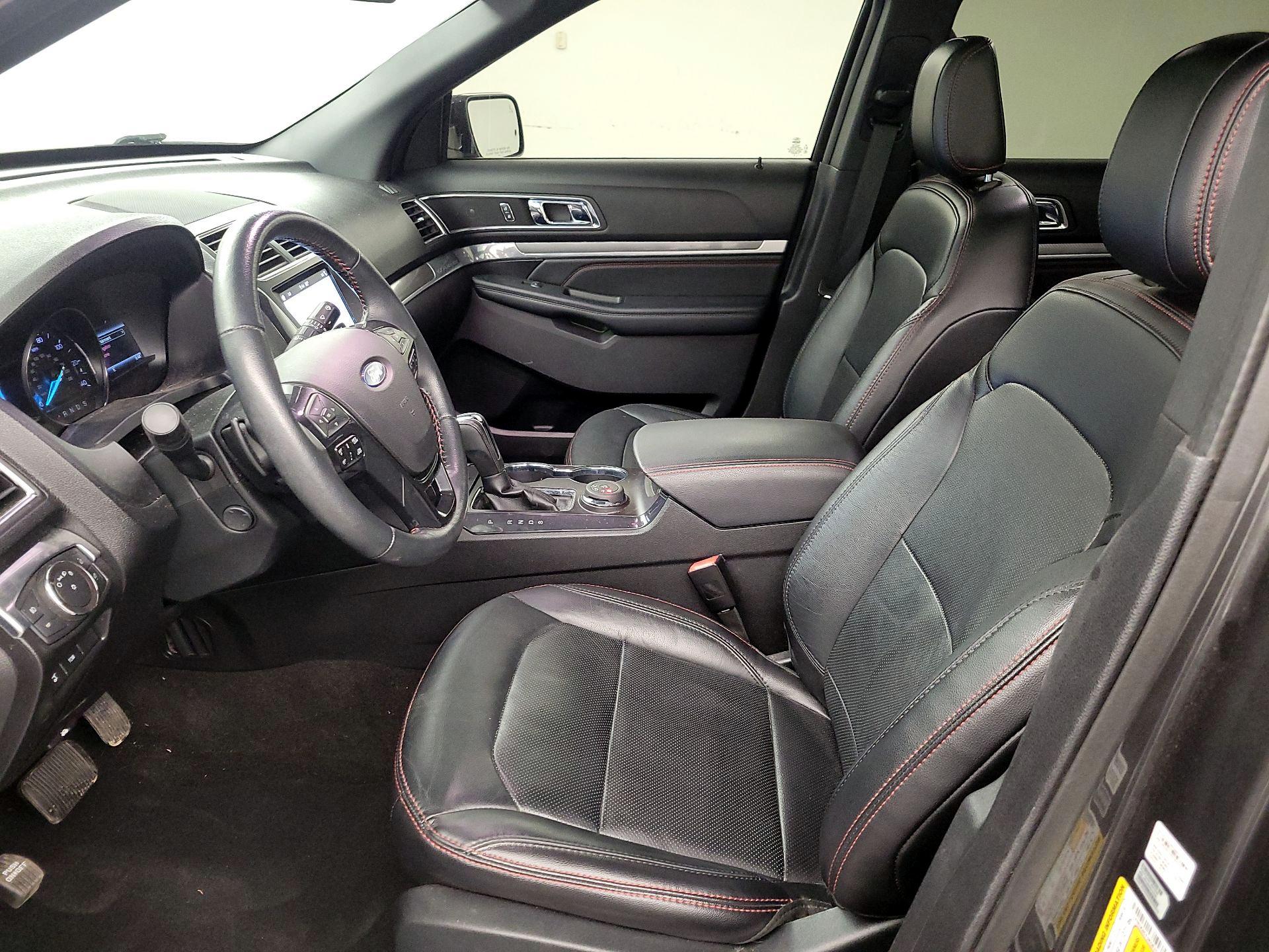 Thumbnail: 2019 Ford Explorer - 11