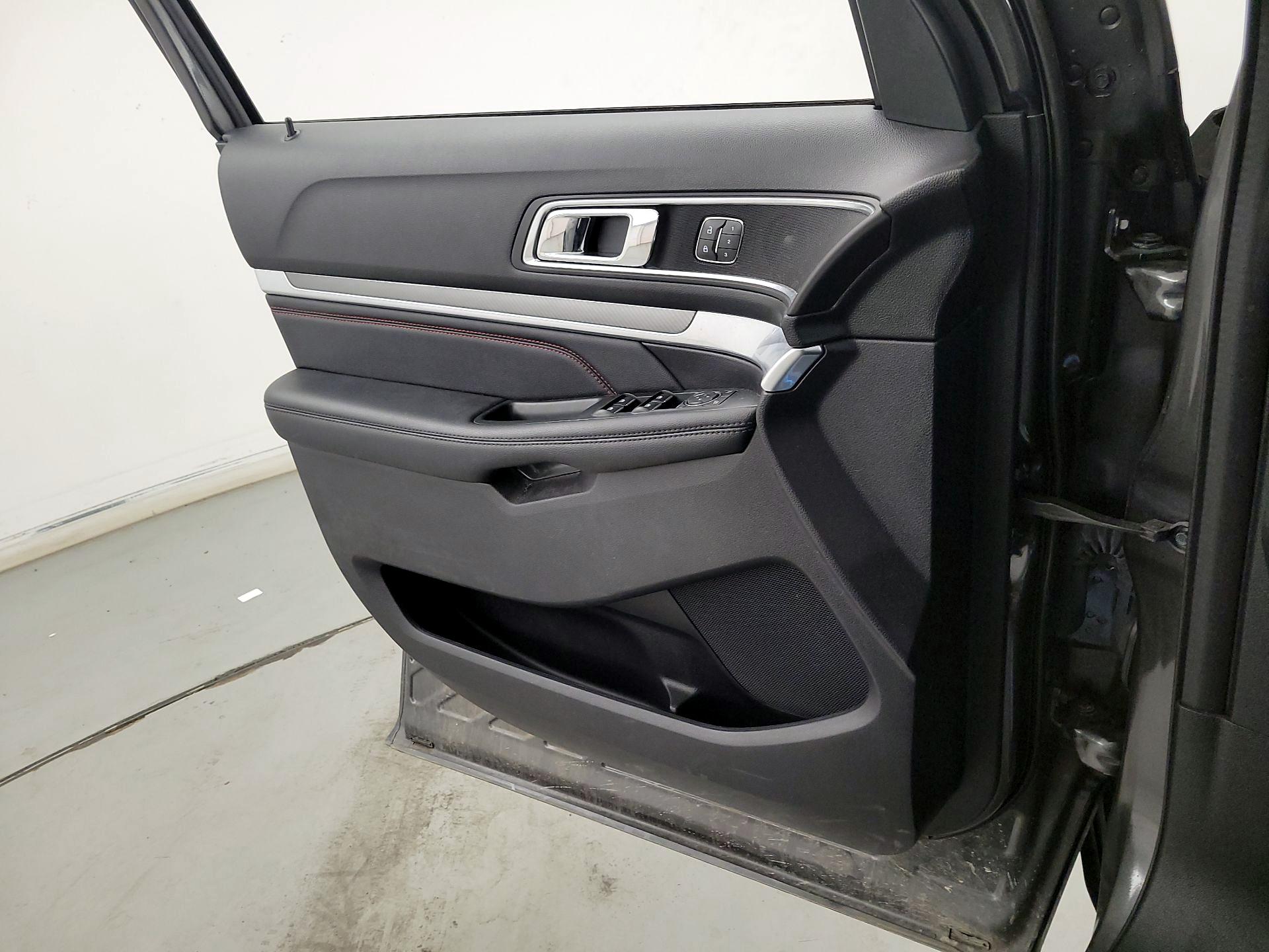 Thumbnail: 2019 Ford Explorer - 12