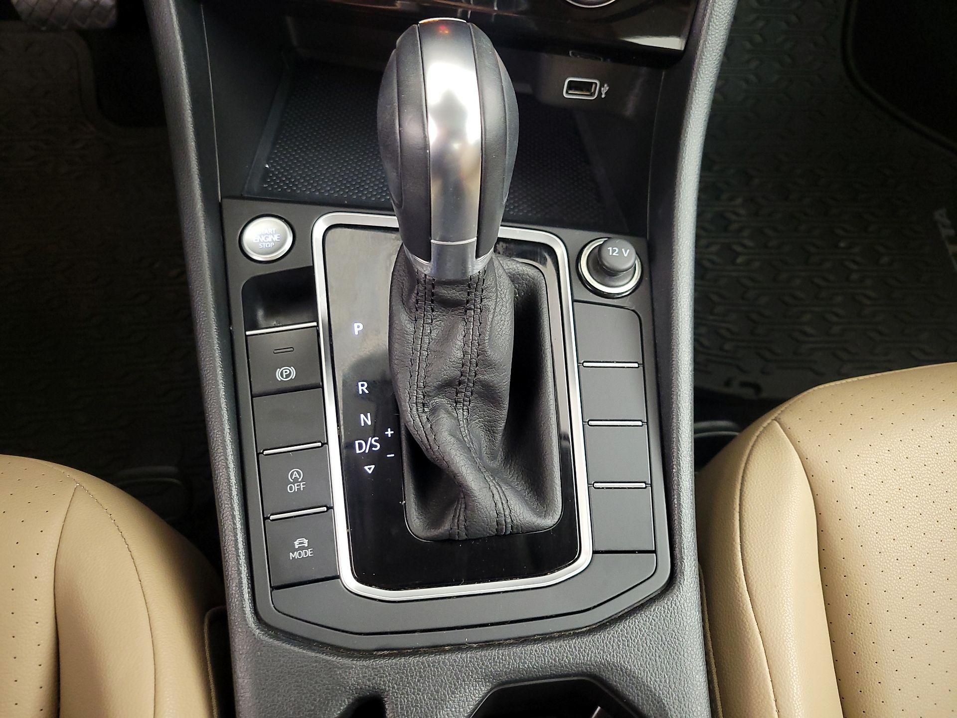 Thumbnail: 2019 Volkswagen Jetta - 17