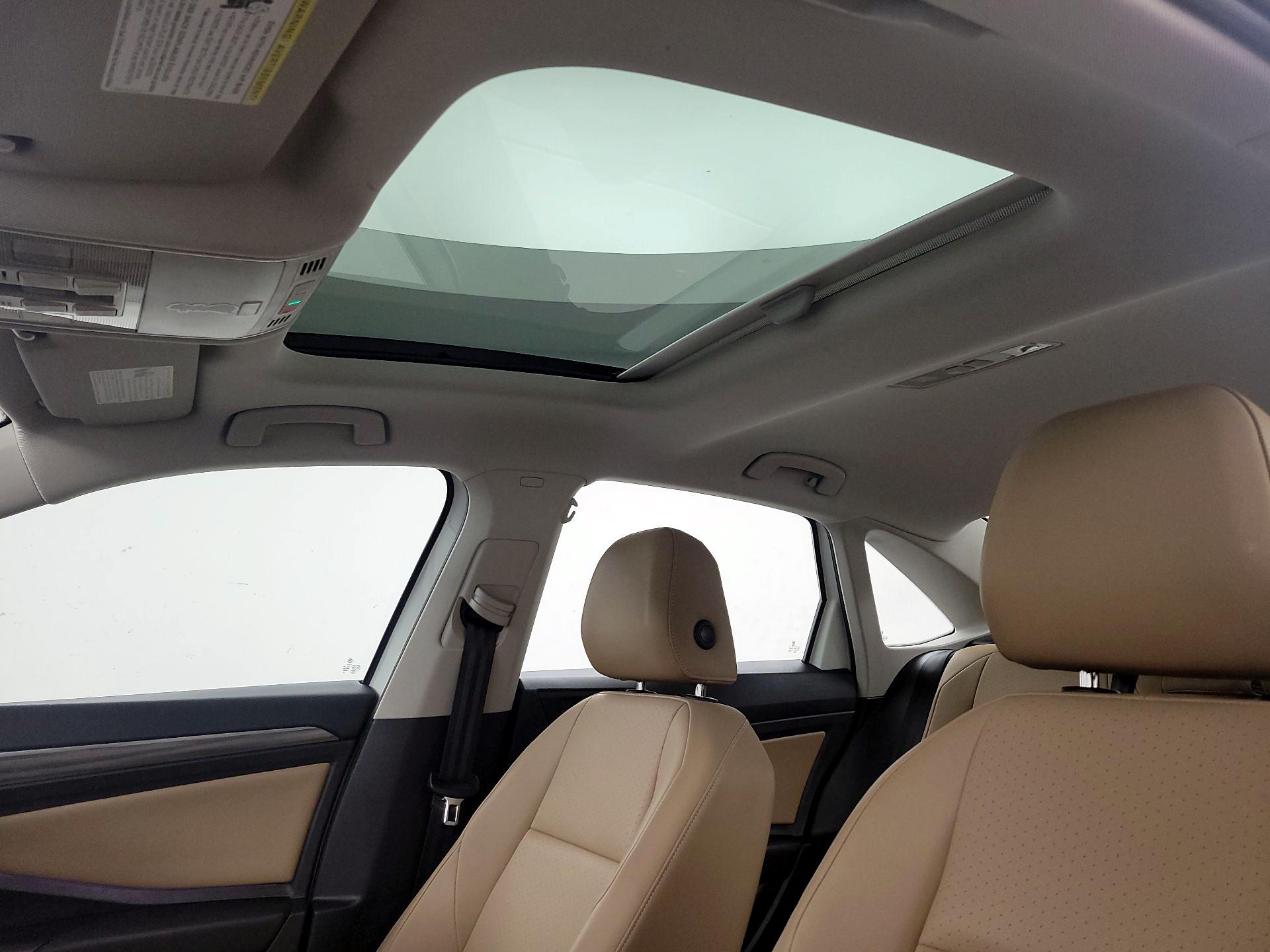 Thumbnail: 2019 Volkswagen Jetta - 19