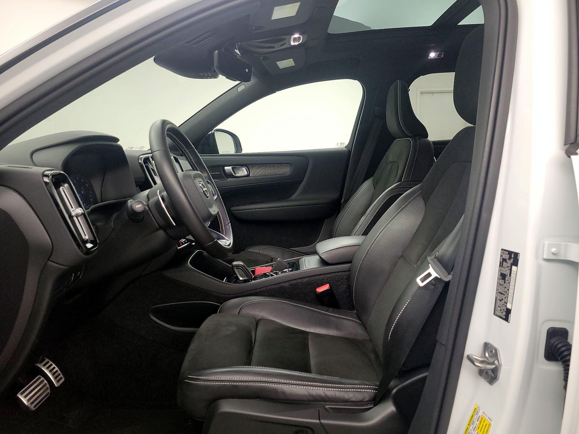 Thumbnail: 2019 Volvo XC40 - 11