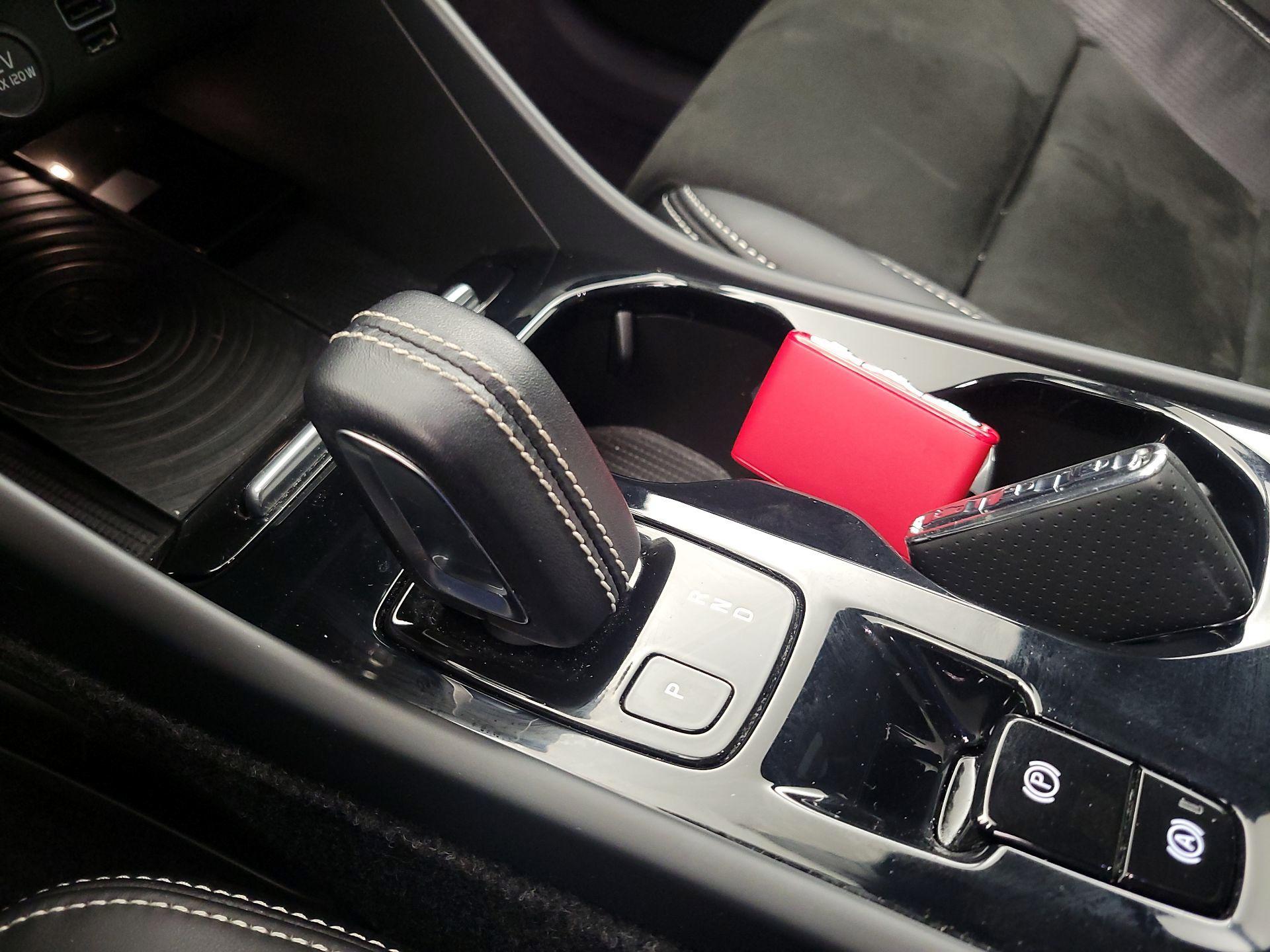 Thumbnail: 2019 Volvo XC40 - 18