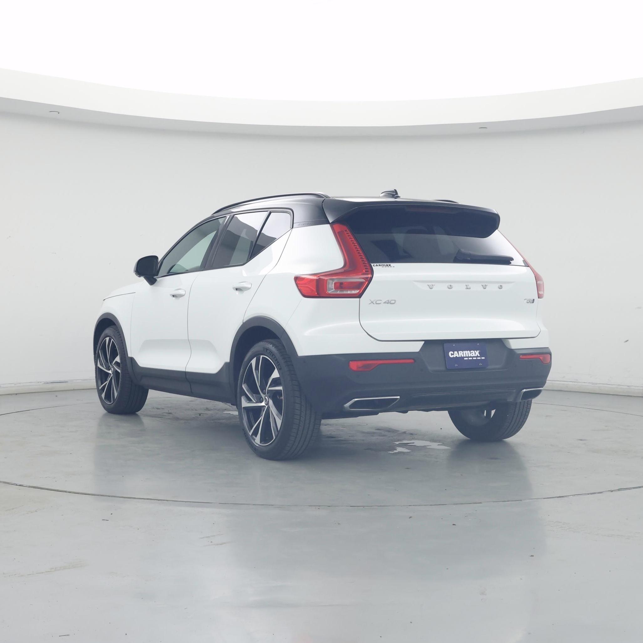 Thumbnail: 2019 Volvo XC40 - 2