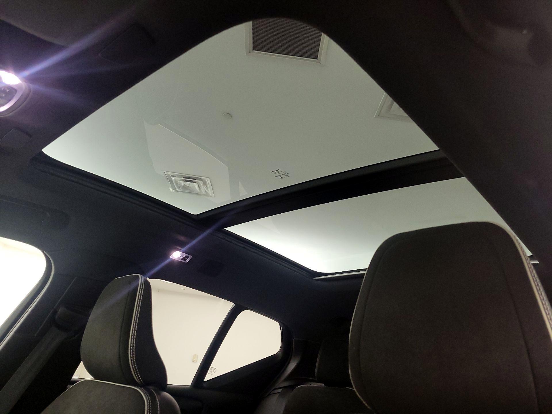 Thumbnail: 2019 Volvo XC40 - 20