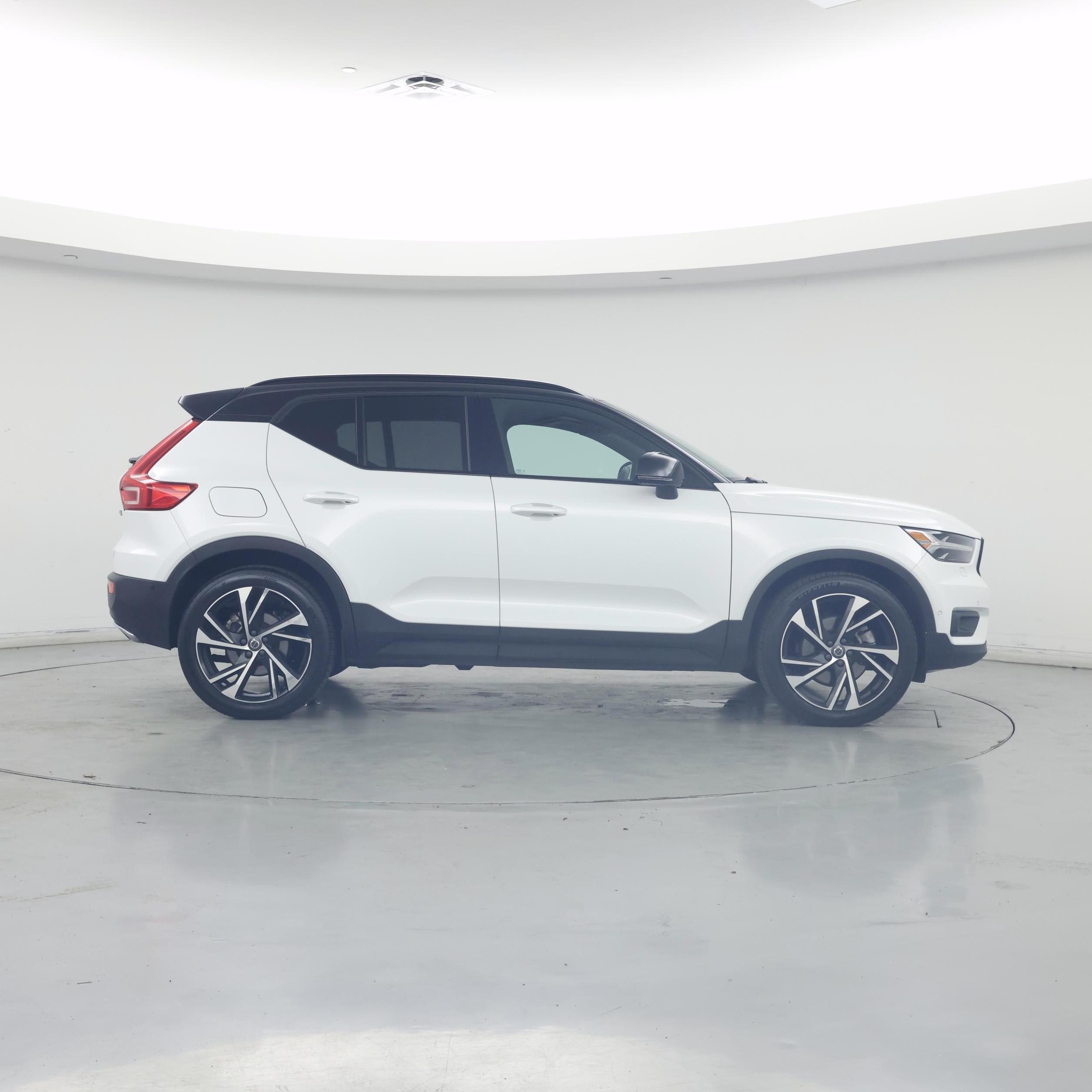 Thumbnail: 2019 Volvo XC40 - 7
