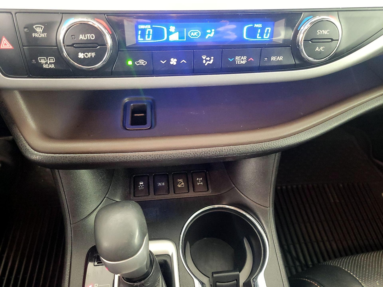 2019 Toyota Highlander Limited Platinum - Photo 18