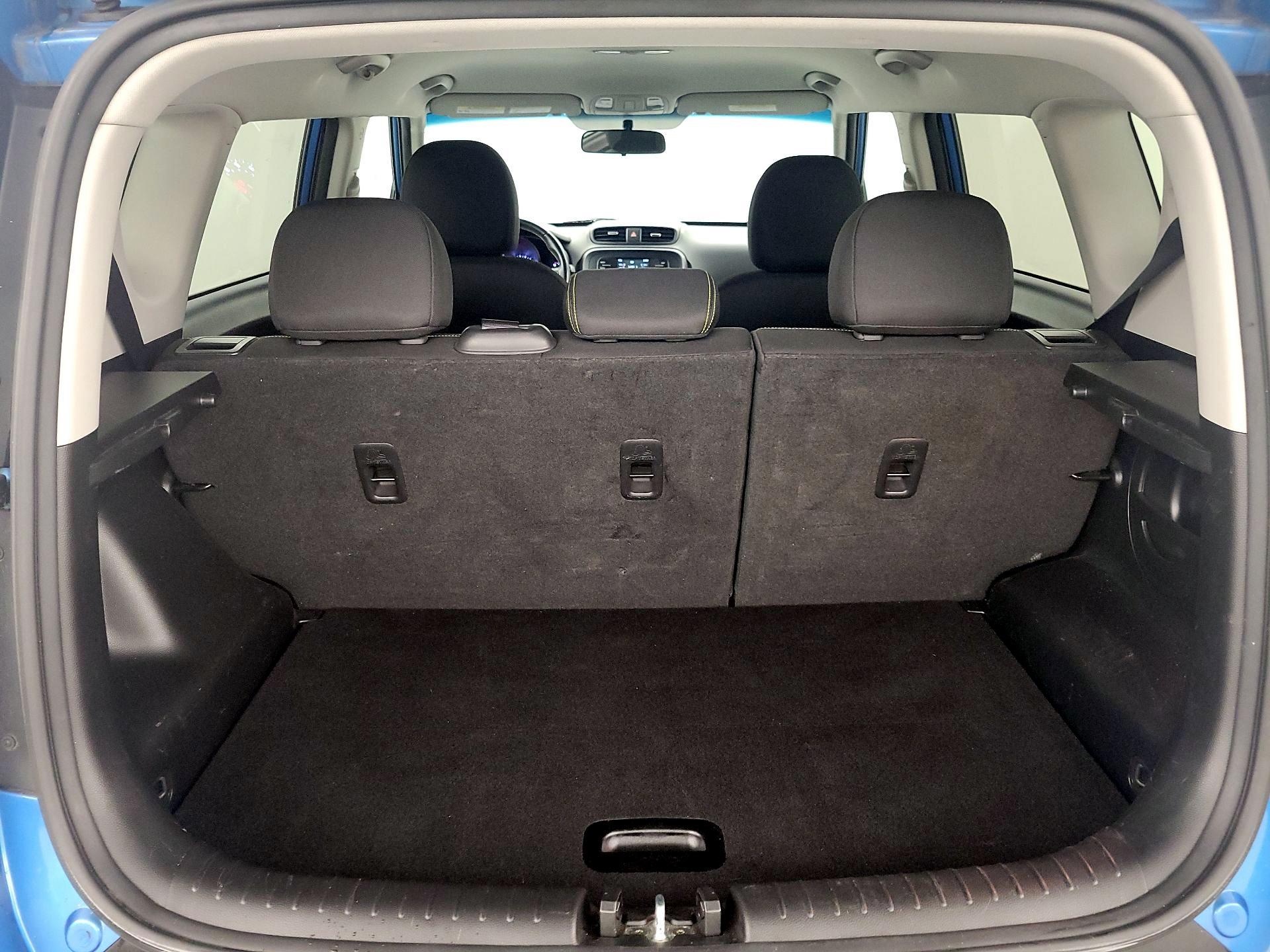 Thumbnail: 2016 Kia Soul - 20