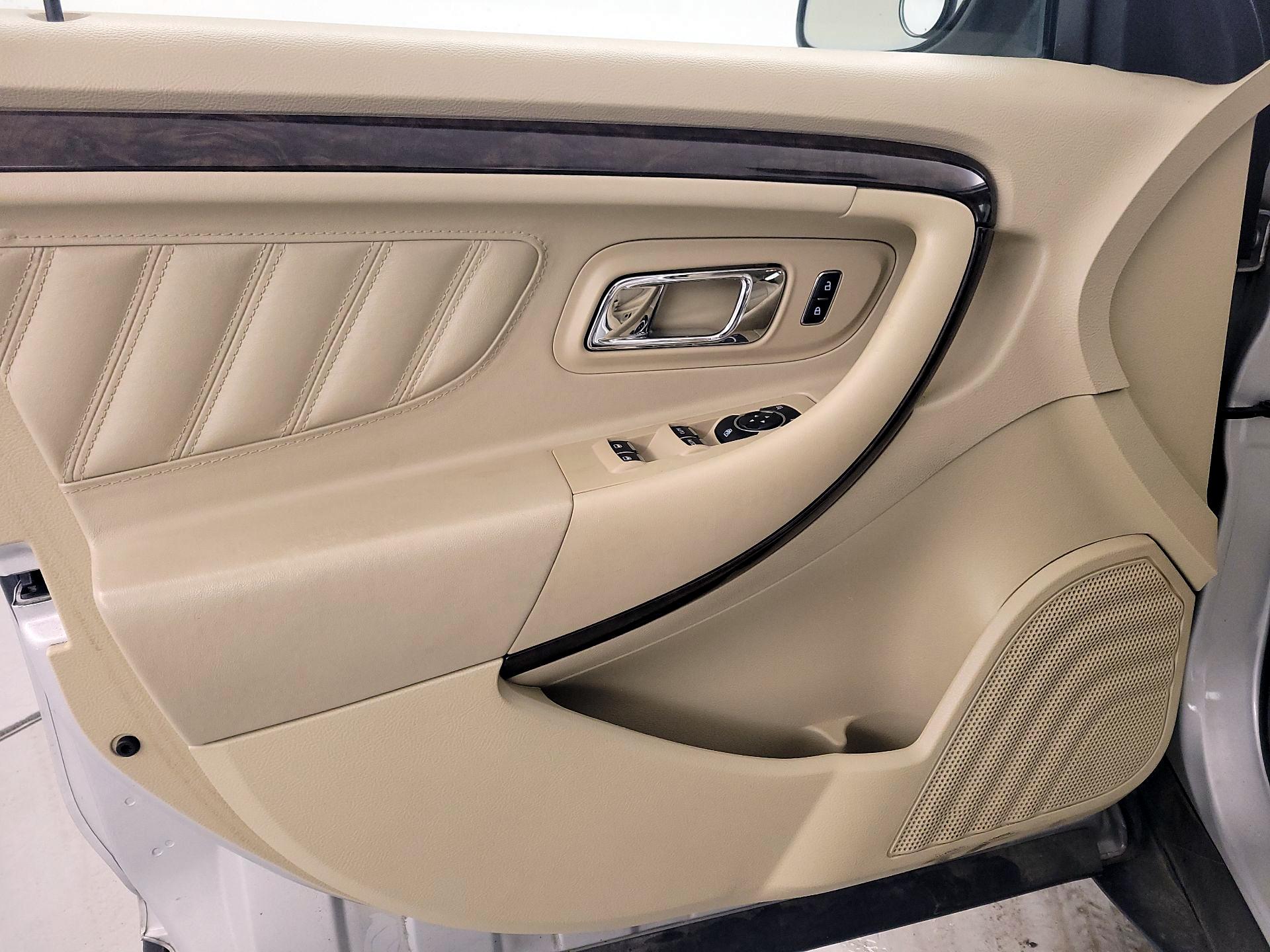 Thumbnail: 2019 Ford Taurus - 12