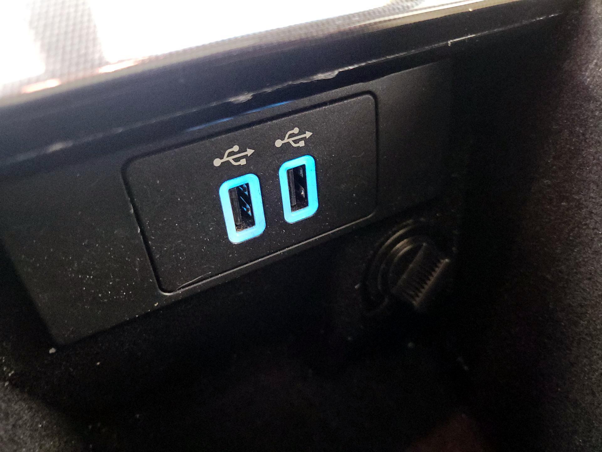 Thumbnail: 2019 Ford Taurus - 19