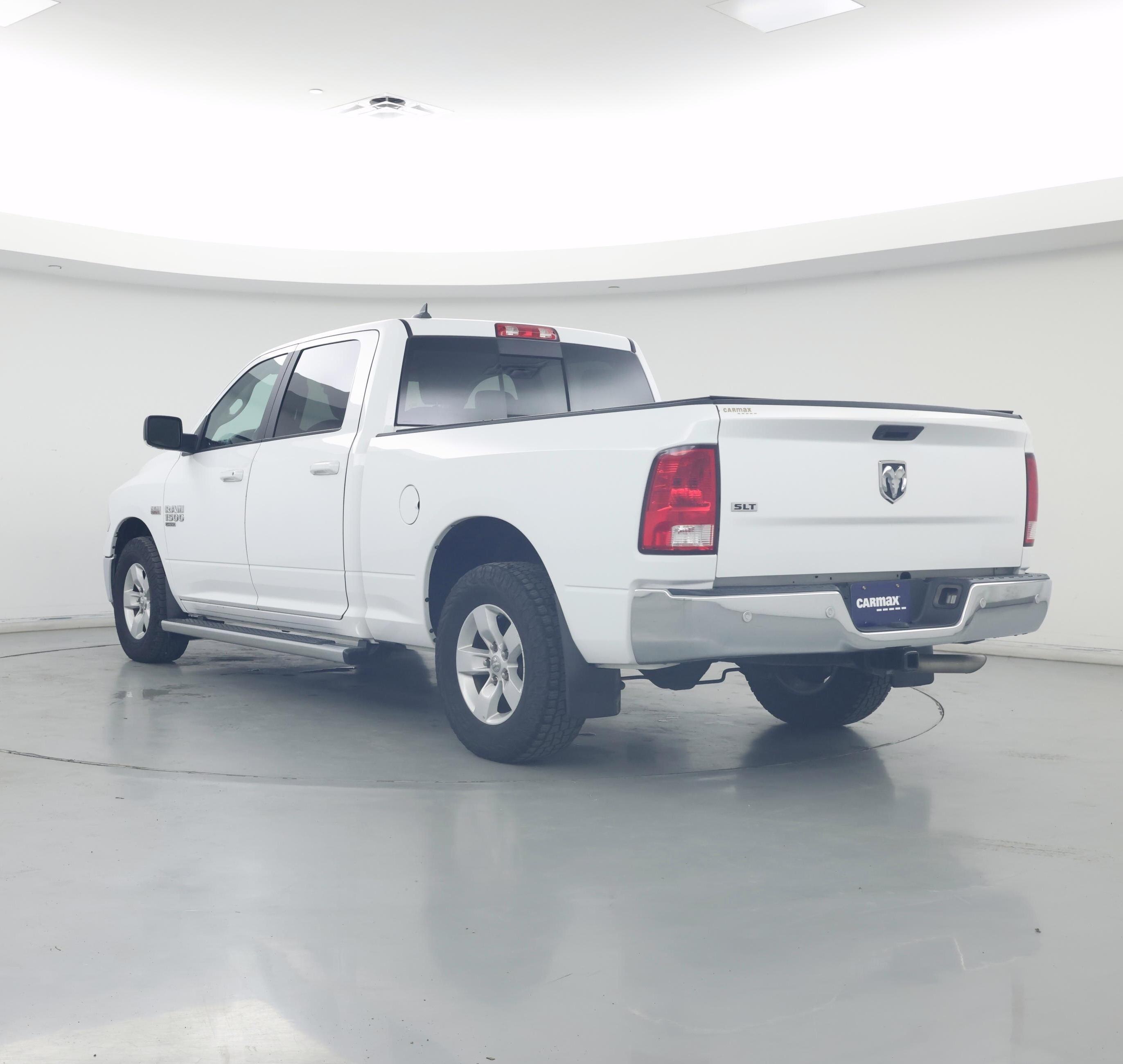 Thumbnail: 2020 RAM 1500 Classic - 2
