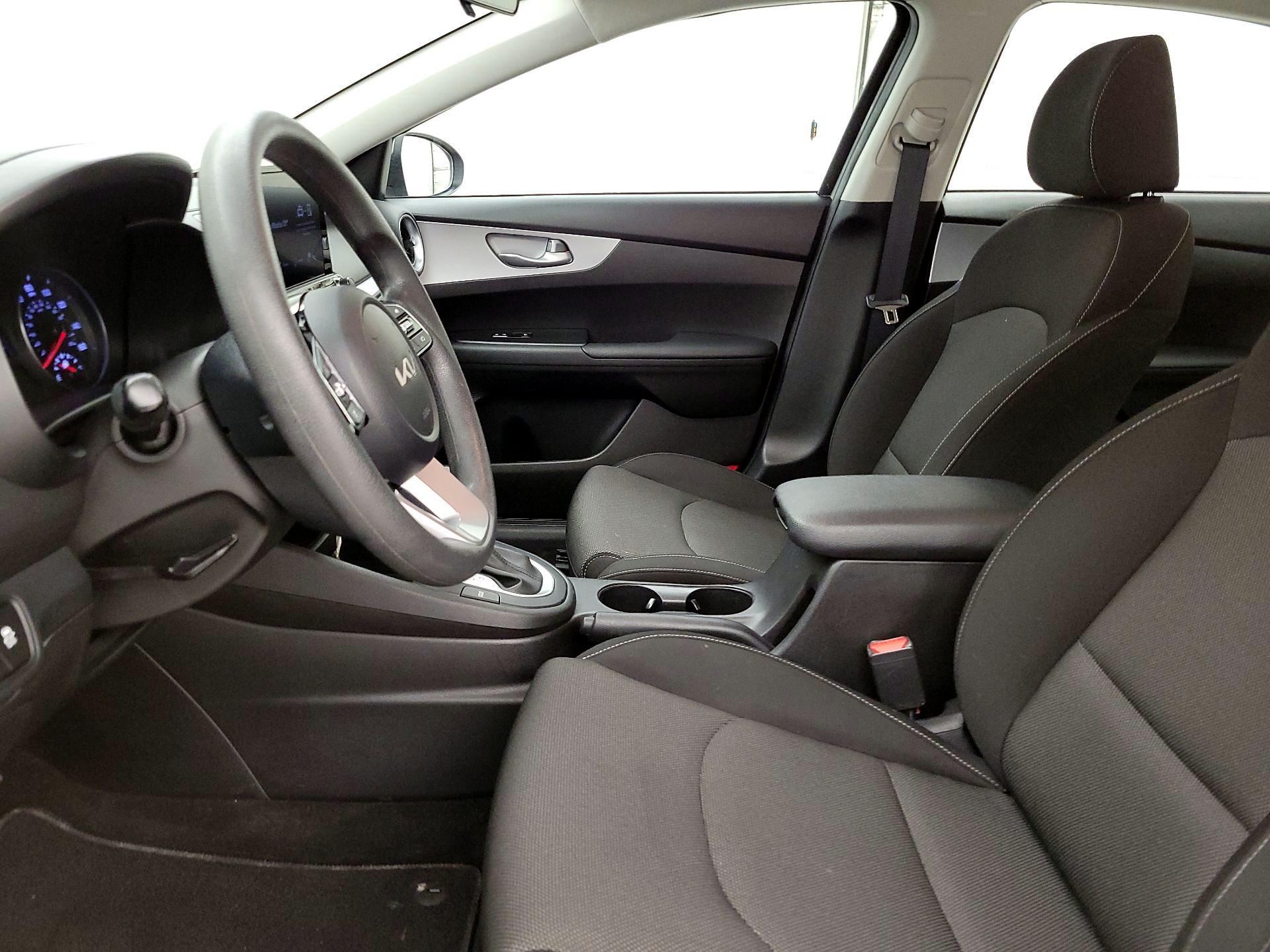 Thumbnail: 2023 Kia Forte - 11