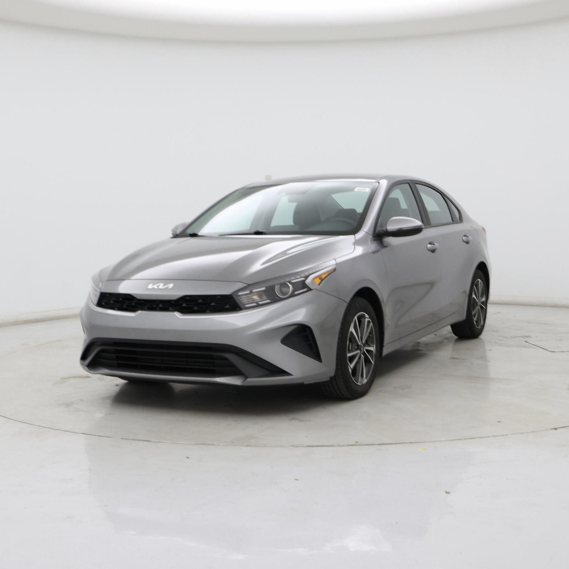 Thumbnail: 2023 Kia Forte - 4