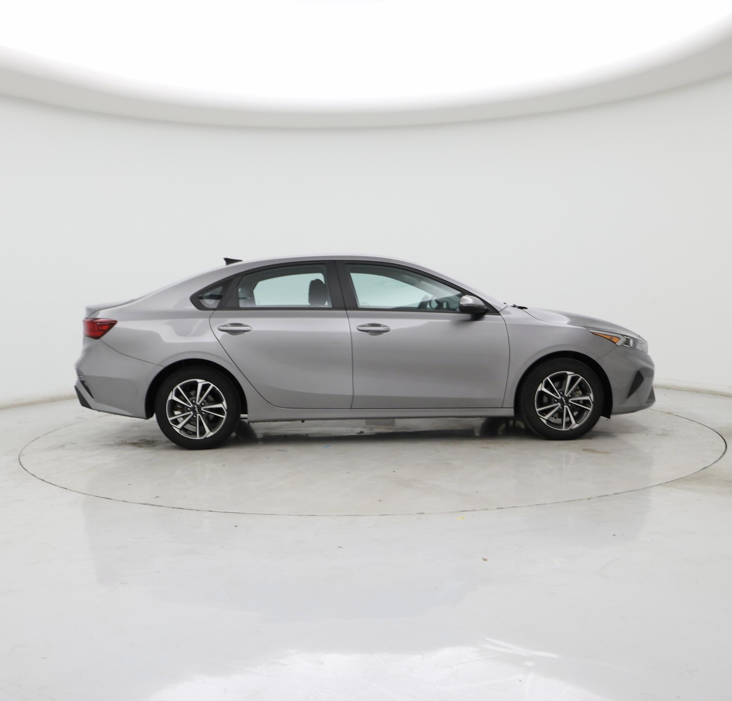 Thumbnail: 2023 Kia Forte - 7
