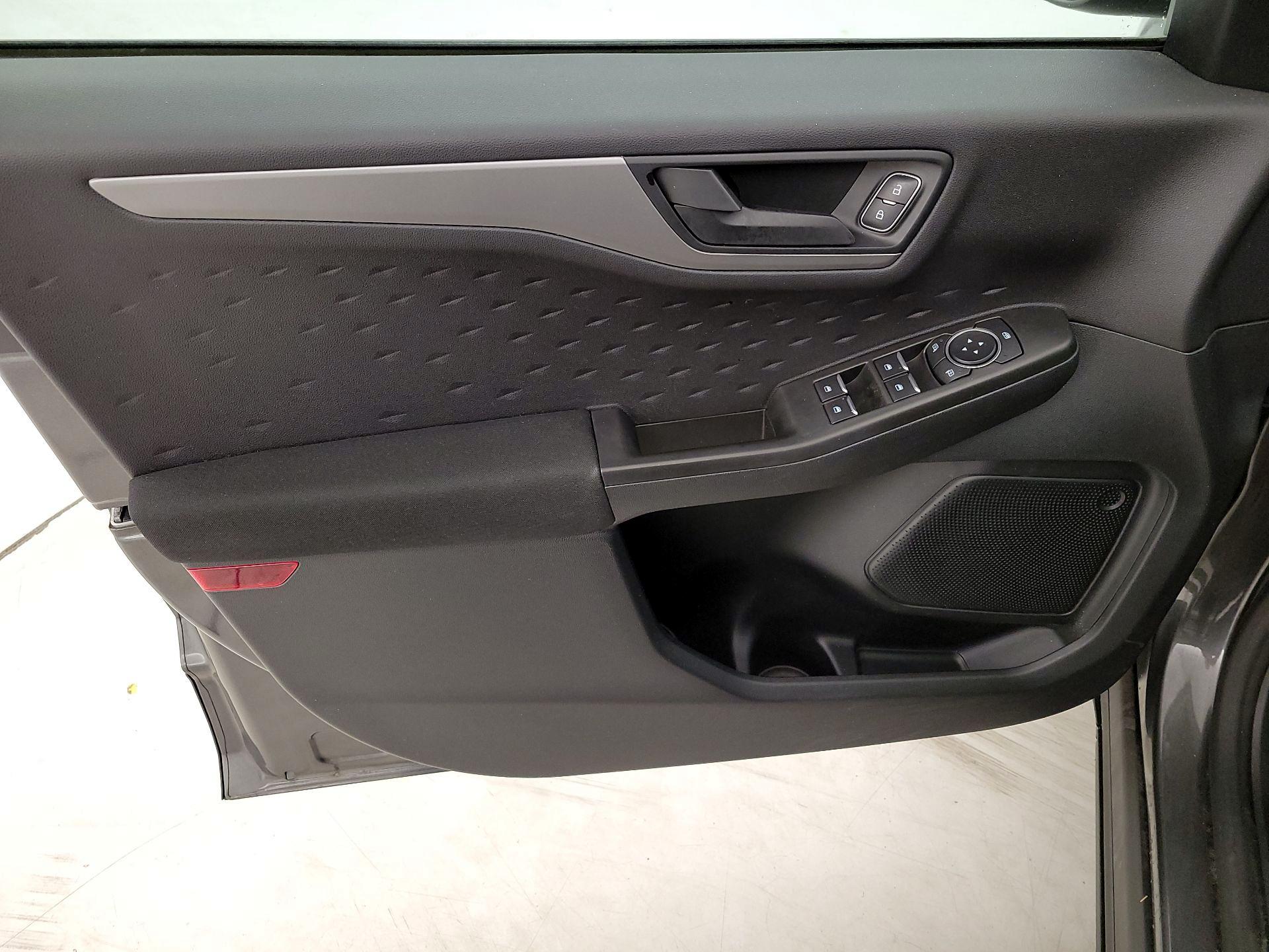 Thumbnail: 2020 Ford Escape - 12