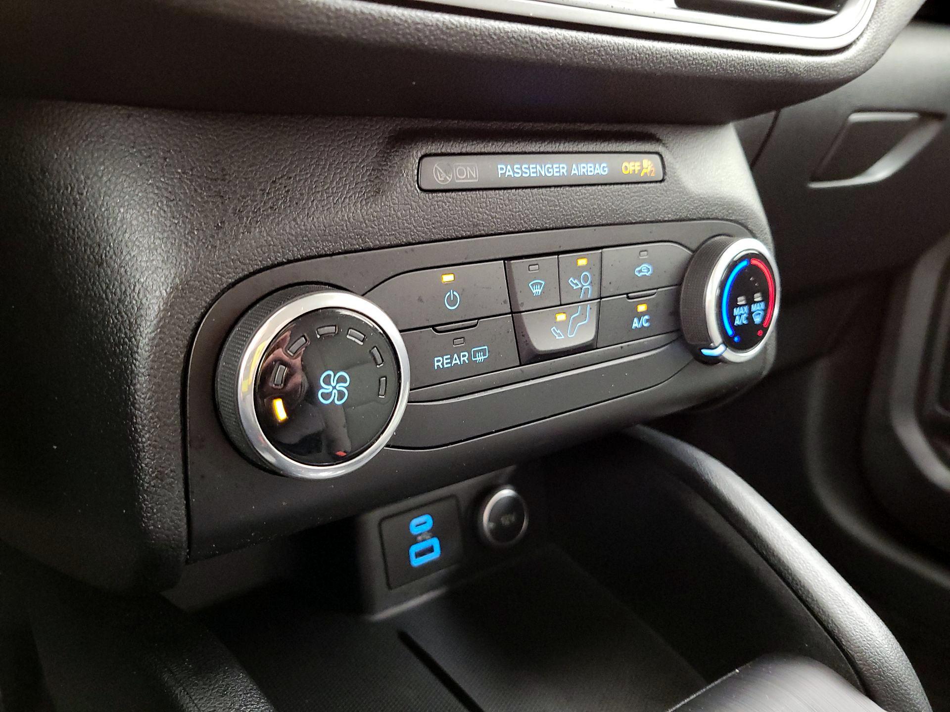 Thumbnail: 2020 Ford Escape - 16