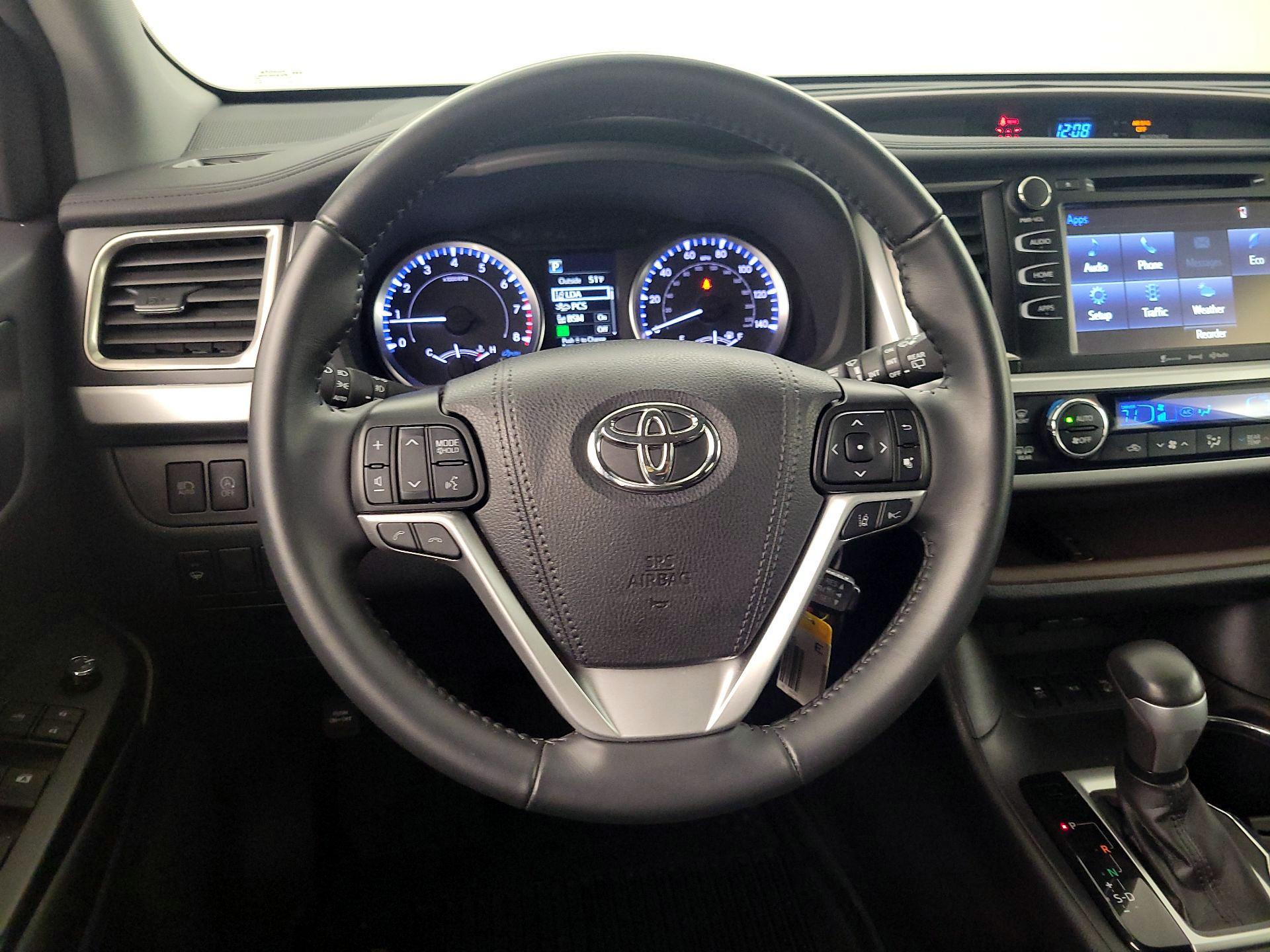 Thumbnail: 2019 Toyota Highlander - 10