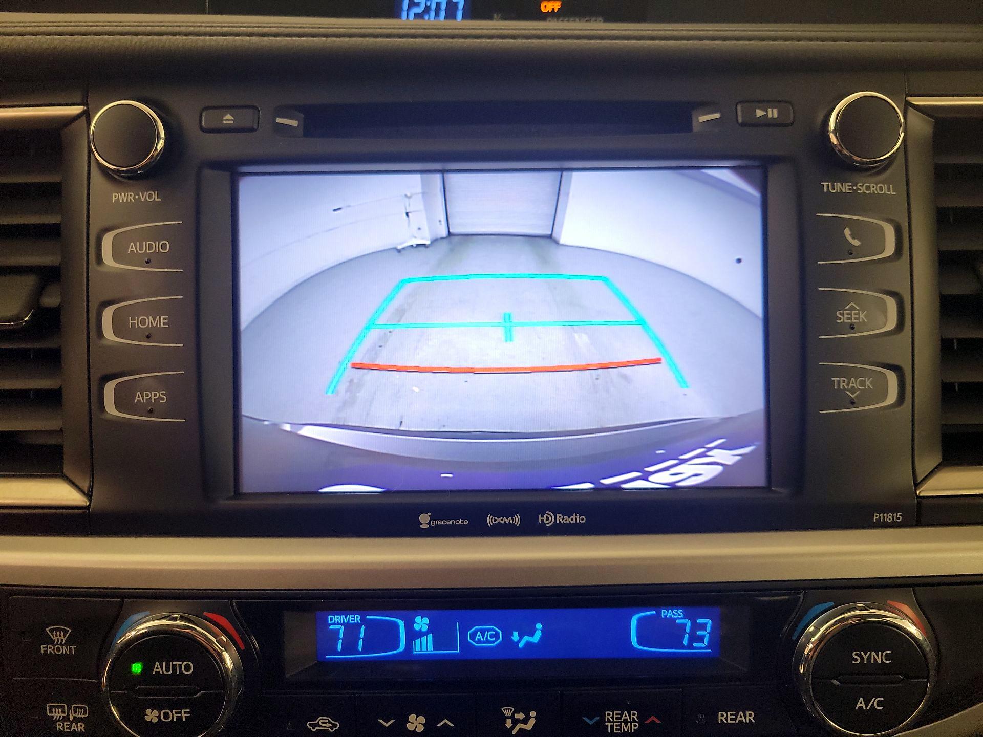 Thumbnail: 2019 Toyota Highlander - 14