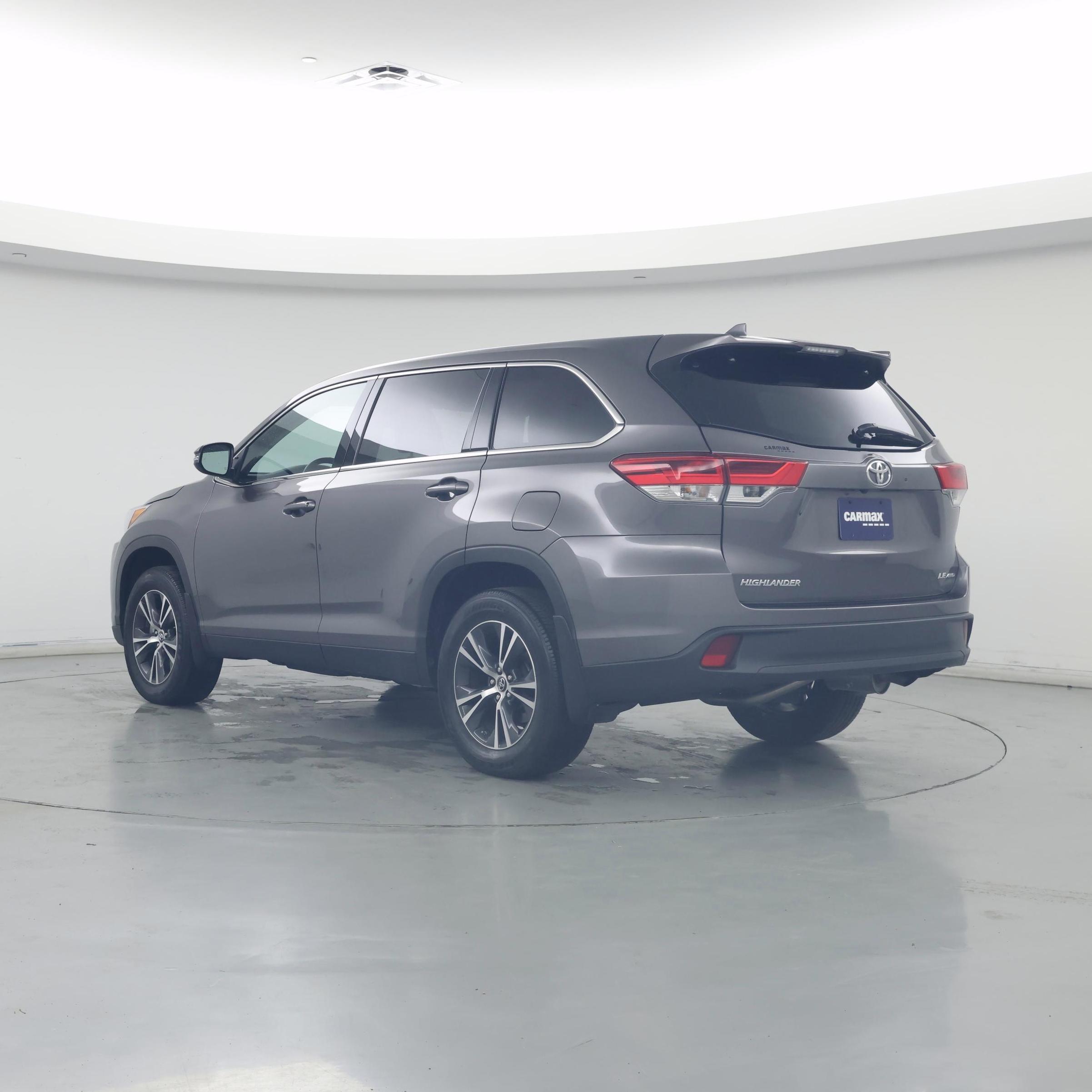 Thumbnail: 2019 Toyota Highlander - 2