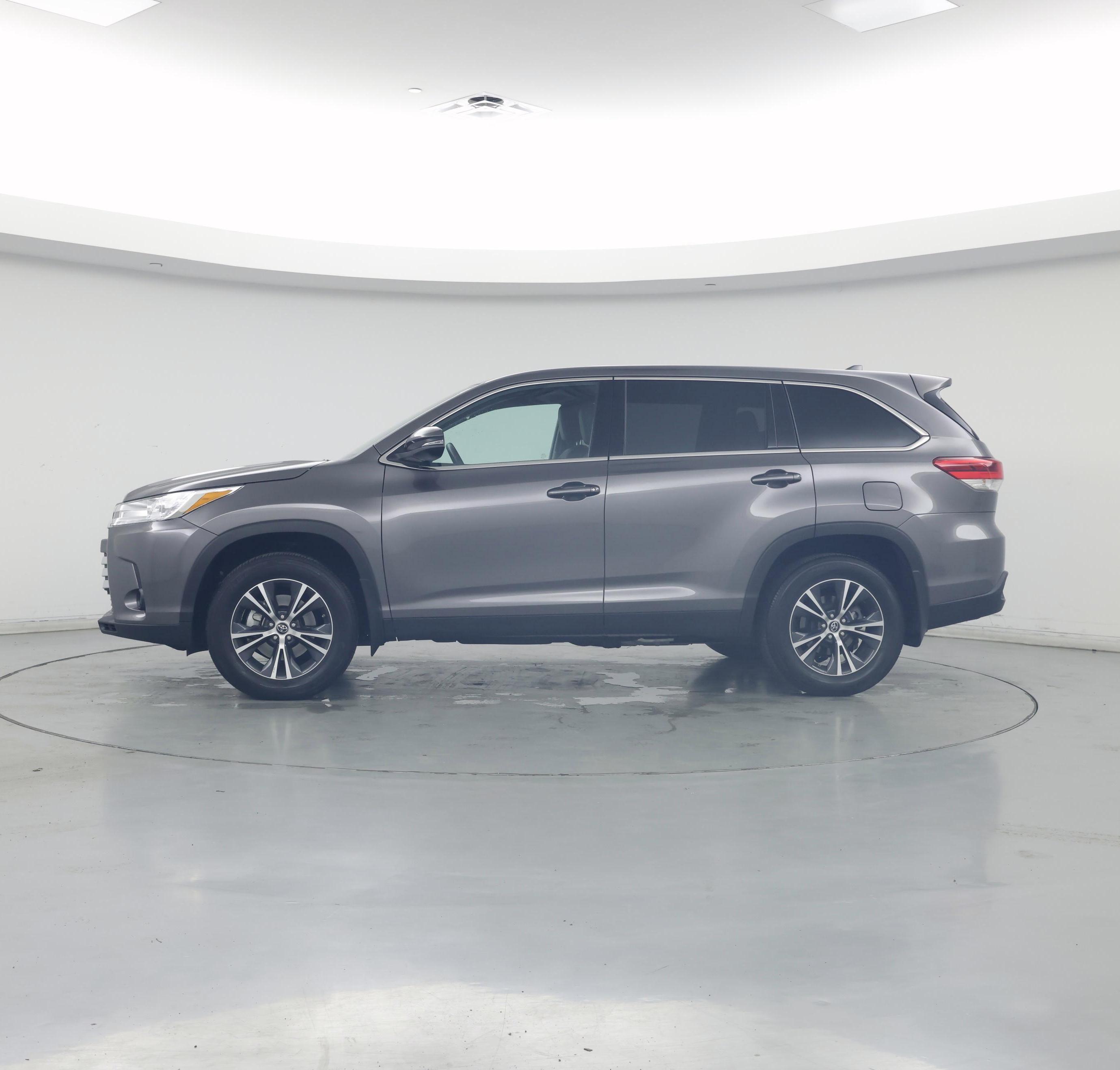 Thumbnail: 2019 Toyota Highlander - 3