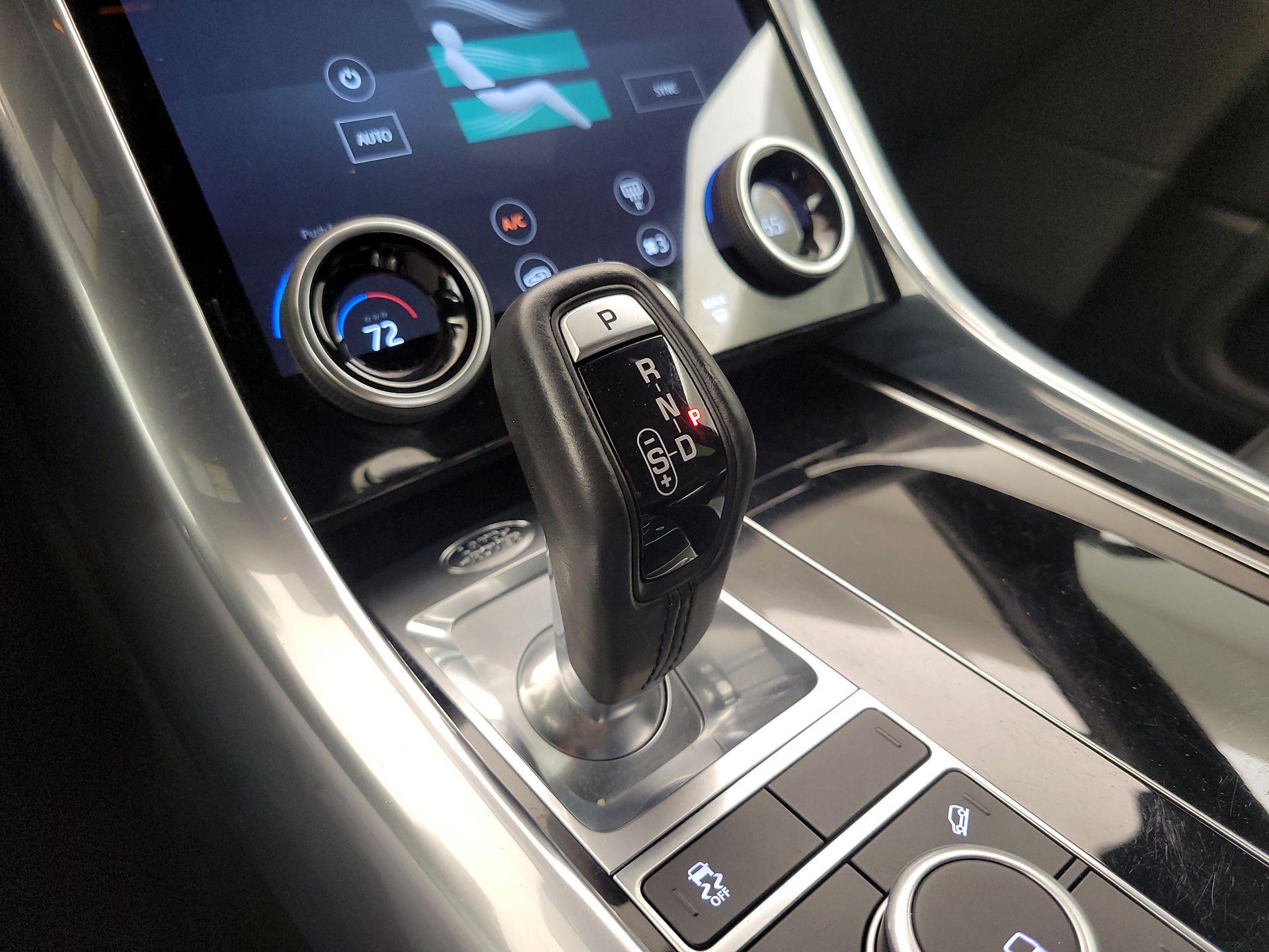 Thumbnail: 2020 Land Rover Range Rover Sport - 16