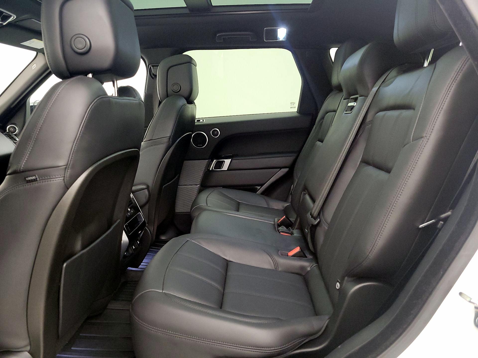 Thumbnail: 2020 Land Rover Range Rover Sport - 18