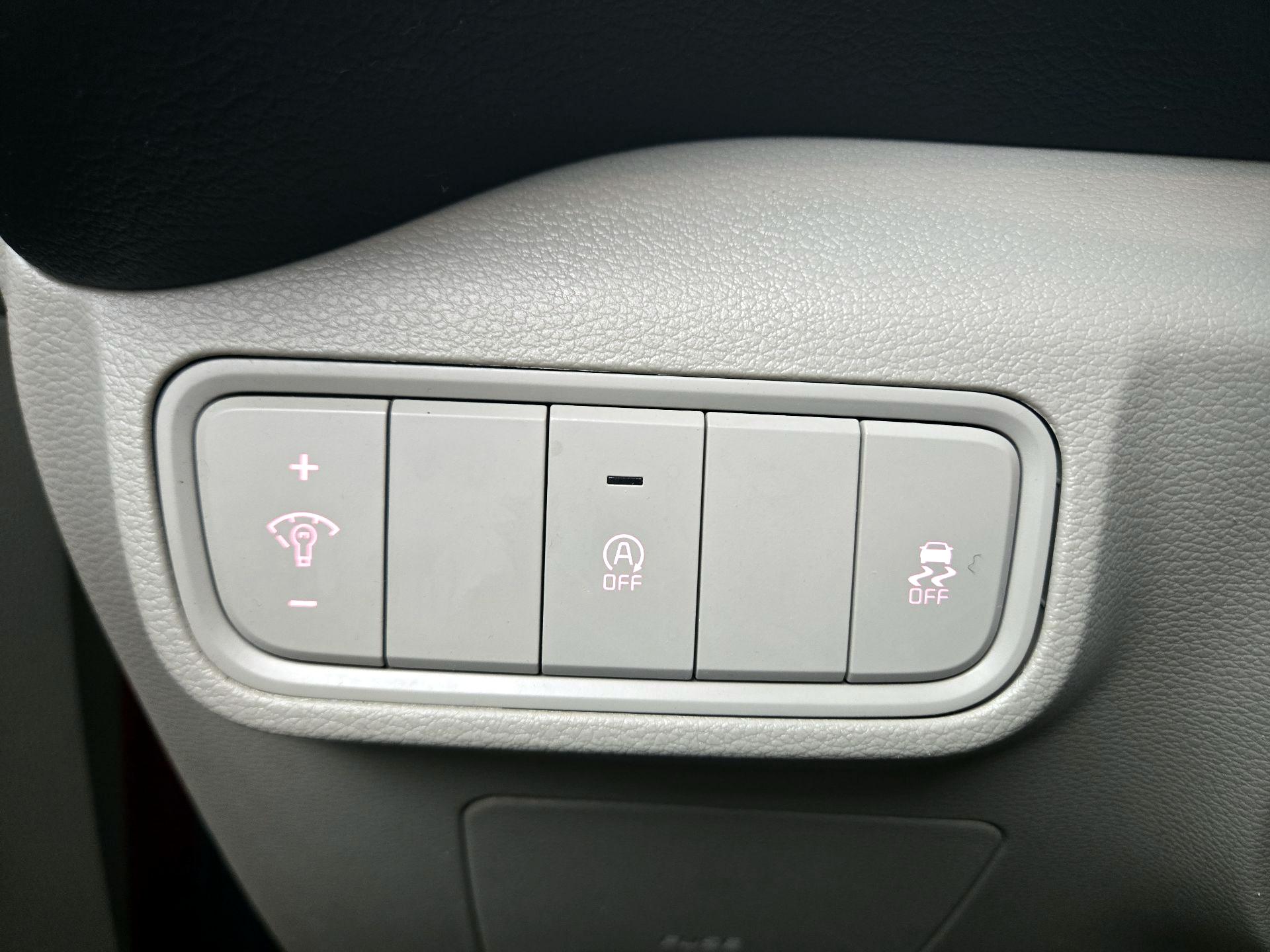 Thumbnail: 2020 Kia Soul - 13